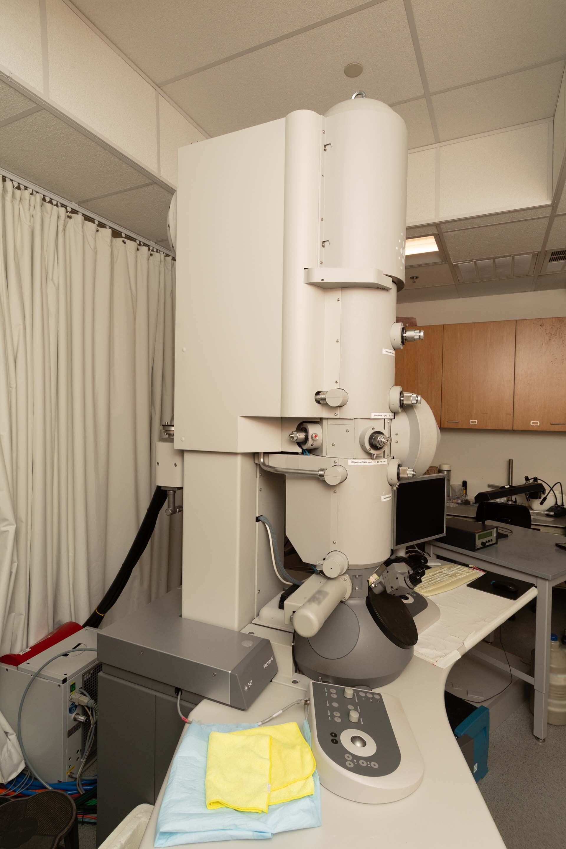 Photo Used PHILIPS / FEI Tecnai G2 F30 For Sale
