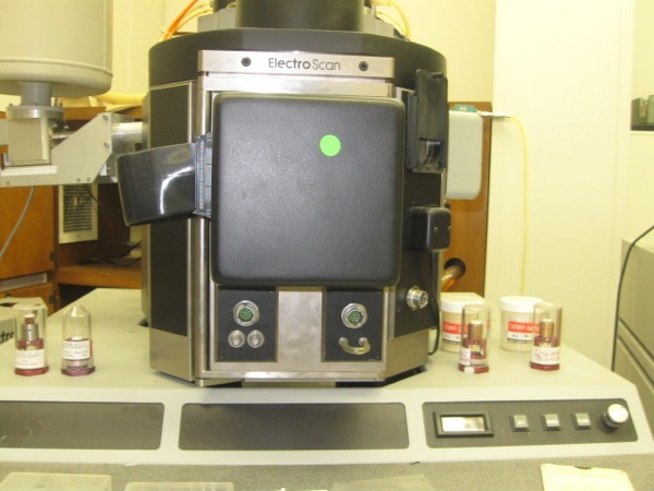 Photo Used PHILIPS ElectroScan E-30 For Sale