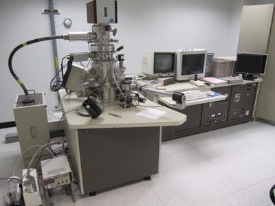 Photo Used PHYSICAL ELECTRONICS / PERKIN ELMER PHI 670 For Sale