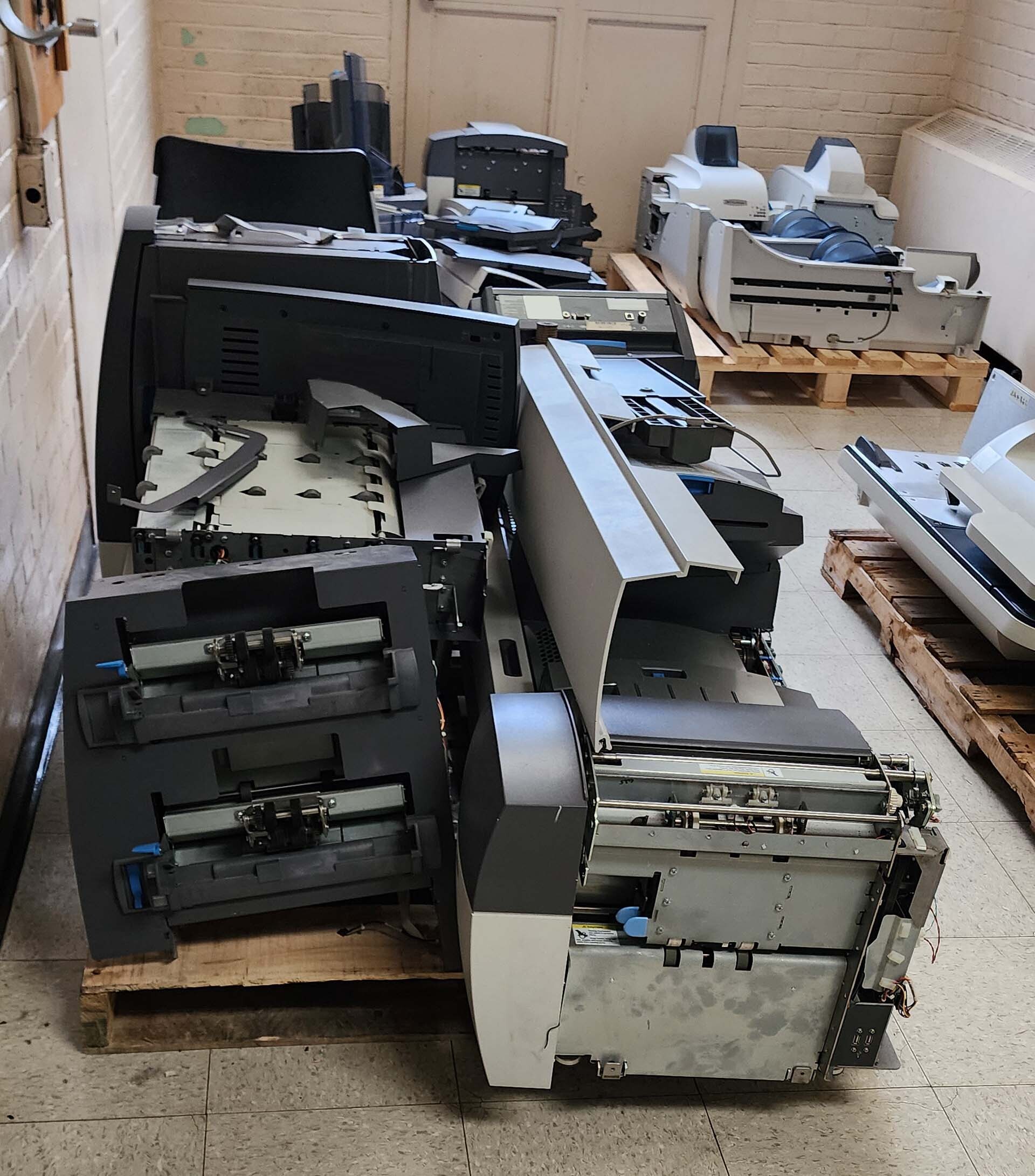 图为 已使用的 PITNEY BOWES DA70S 待售