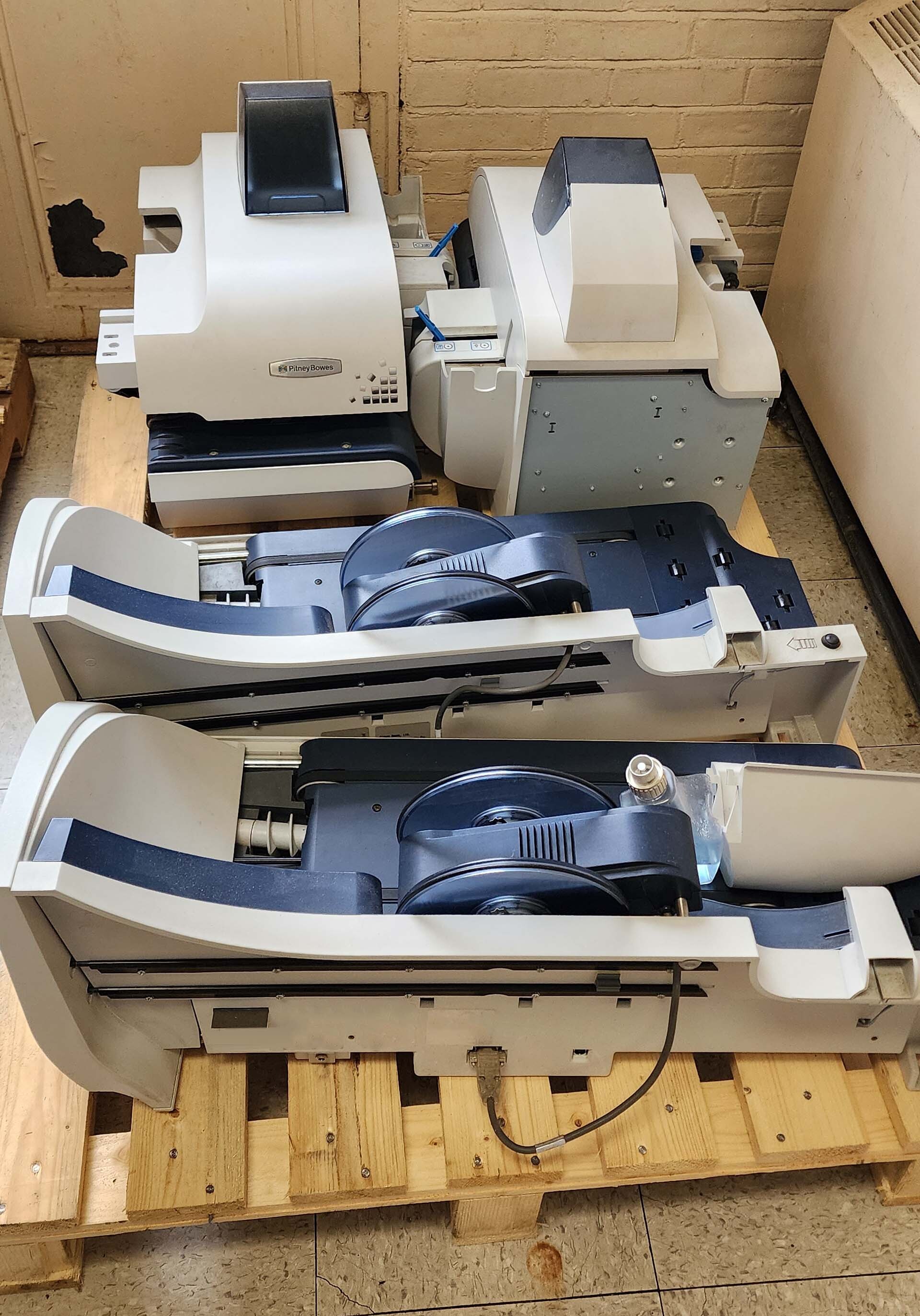 图为 已使用的 PITNEY BOWES DA70S 待售