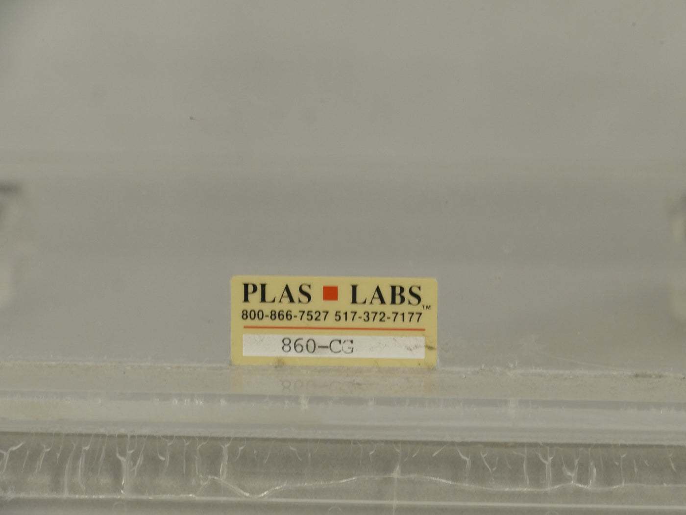 Photo Used PLAS-LABS 860-CG For Sale
