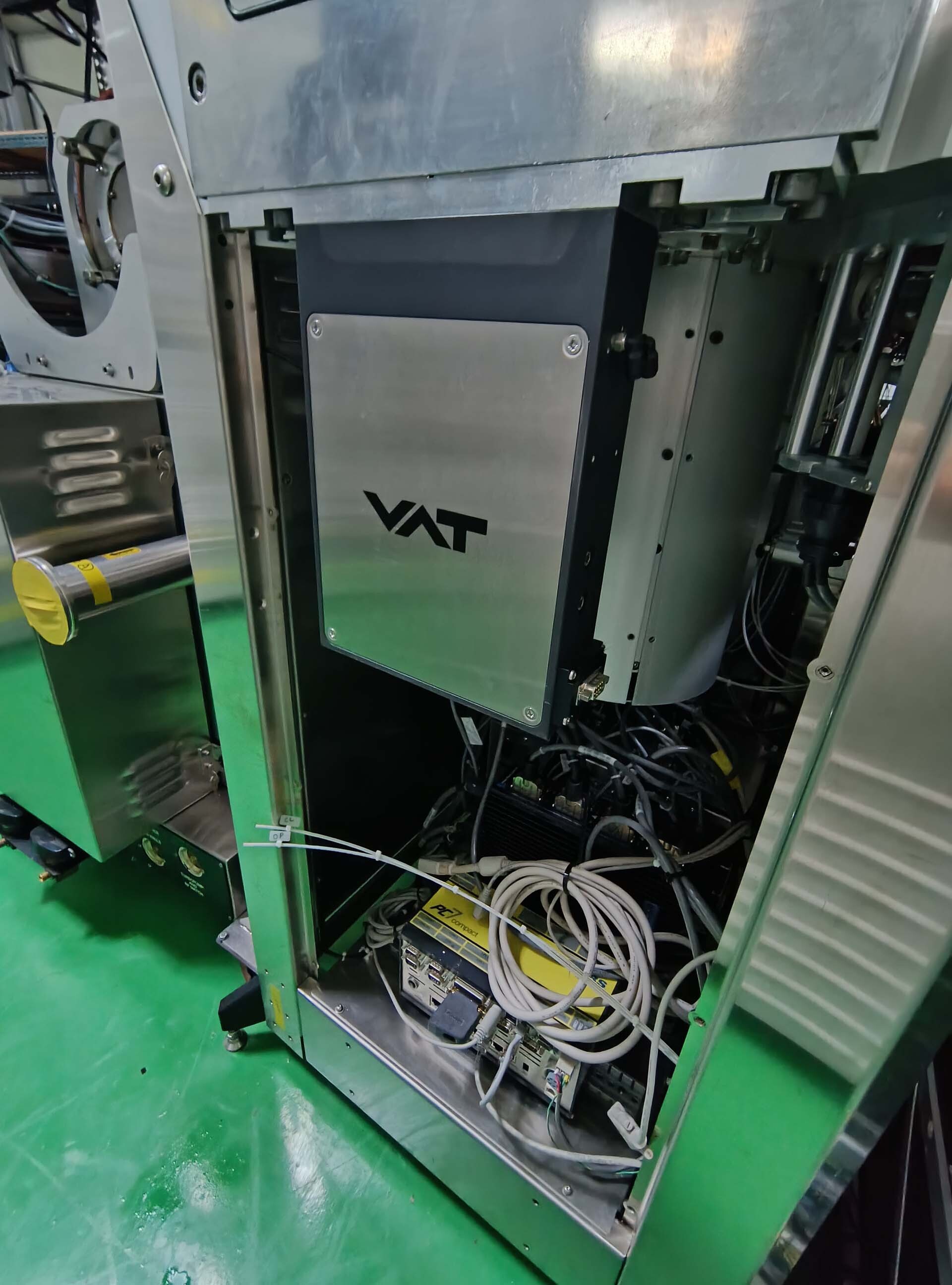Photo Used PLASMATHERM / UNAXIS Versaline For Sale