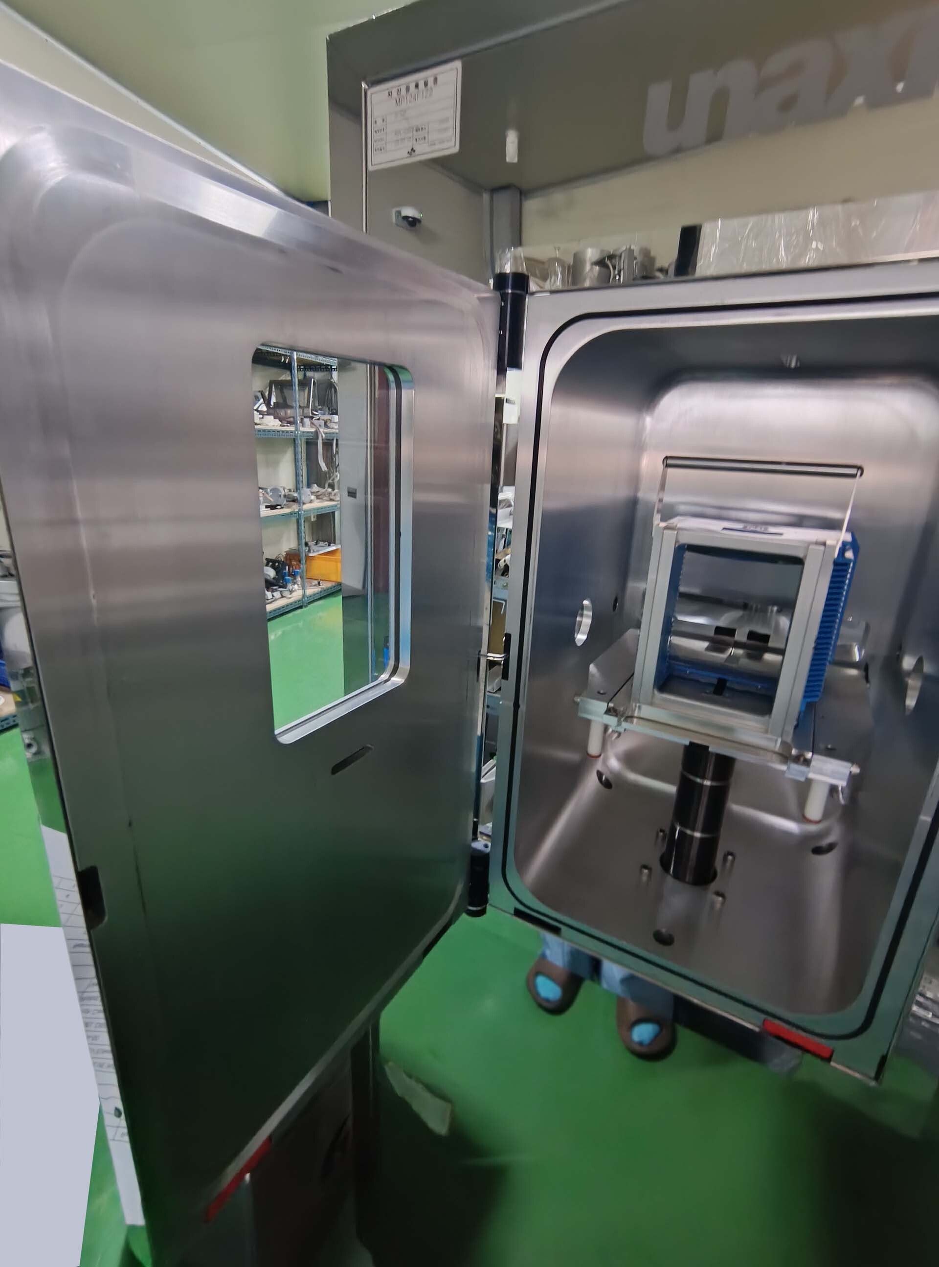 Photo Used PLASMATHERM / UNAXIS Versaline For Sale