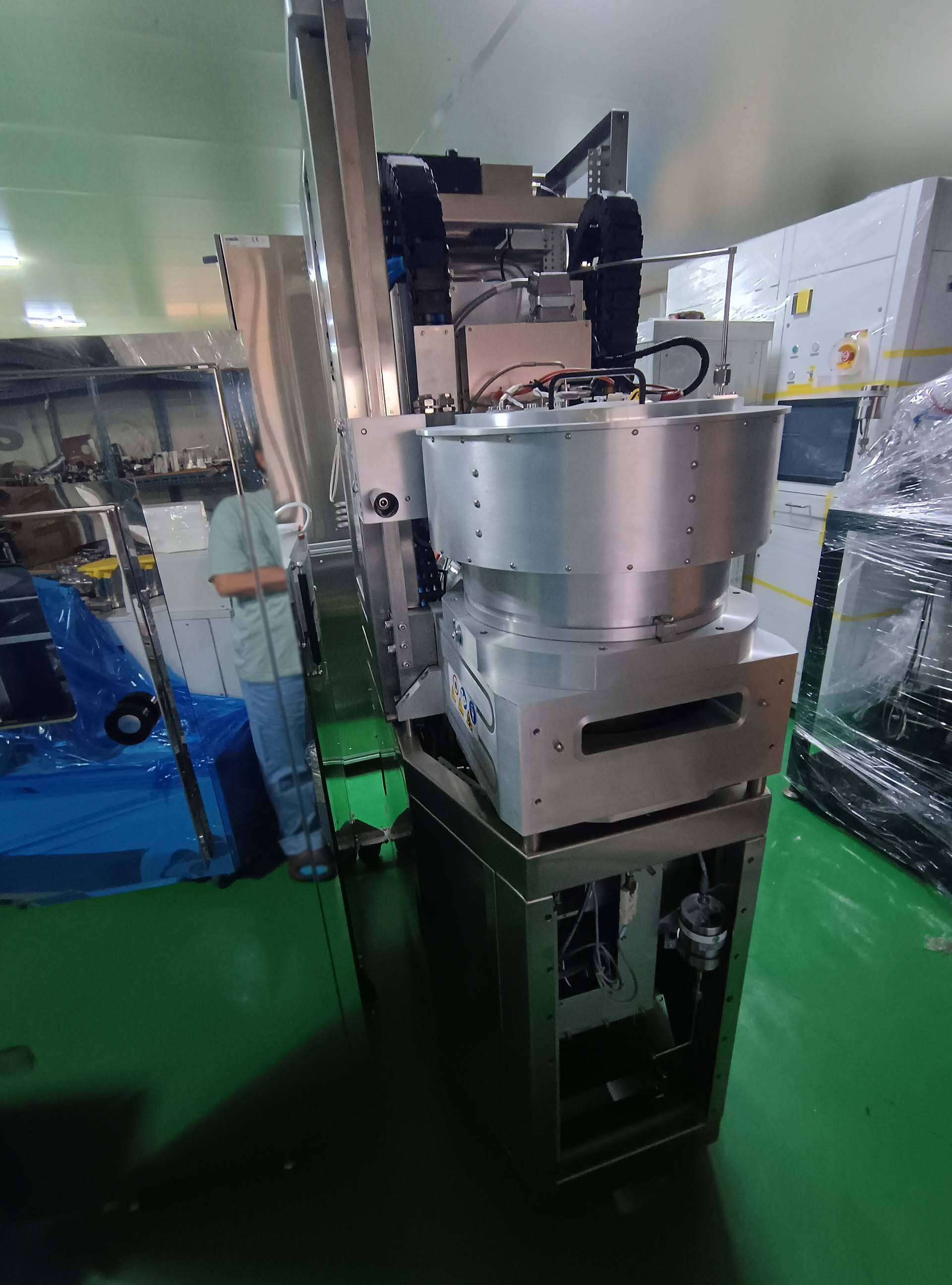 Photo Used PLASMATHERM / UNAXIS Versaline For Sale
