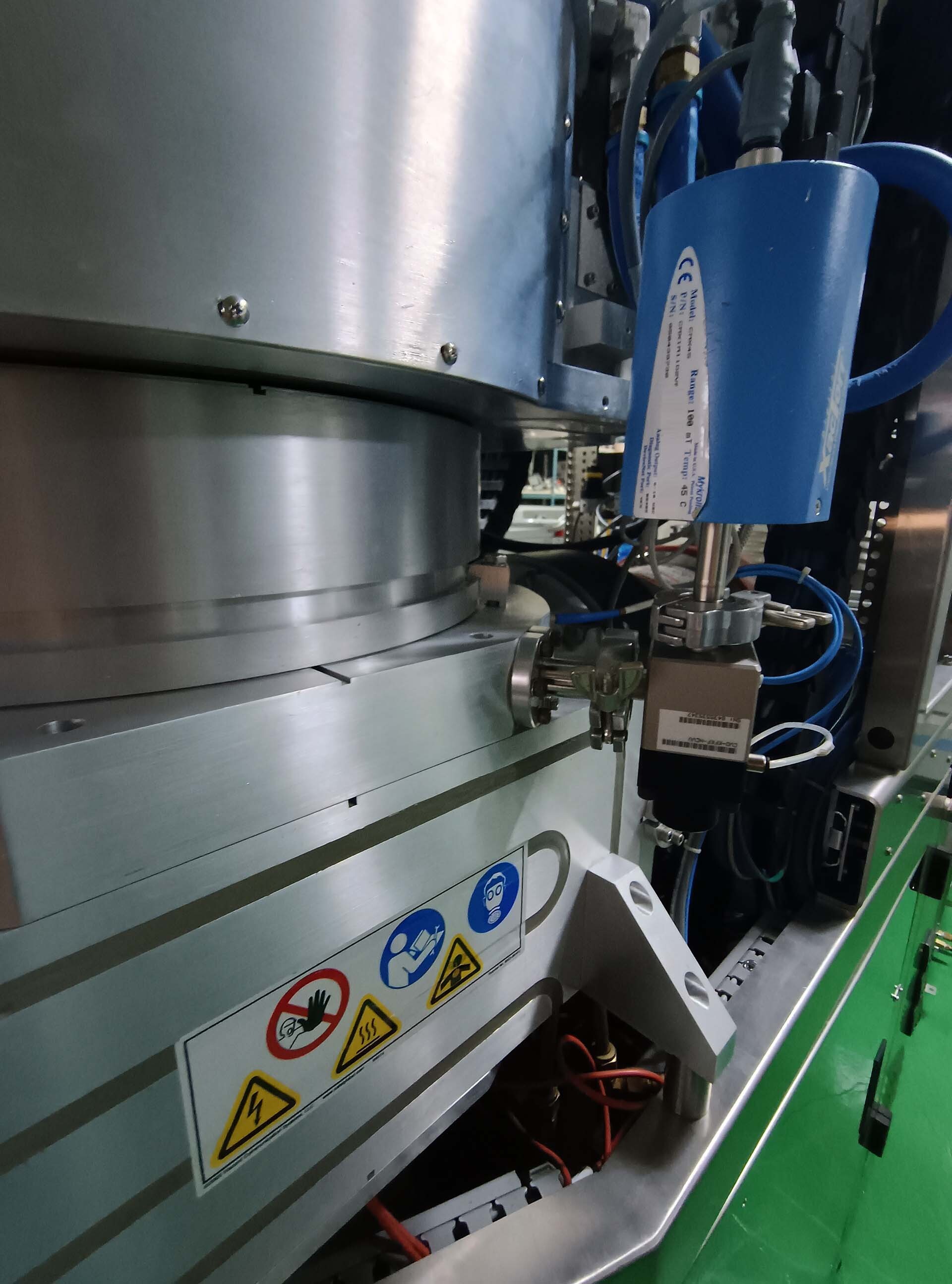 Photo Used PLASMATHERM / UNAXIS Versaline For Sale
