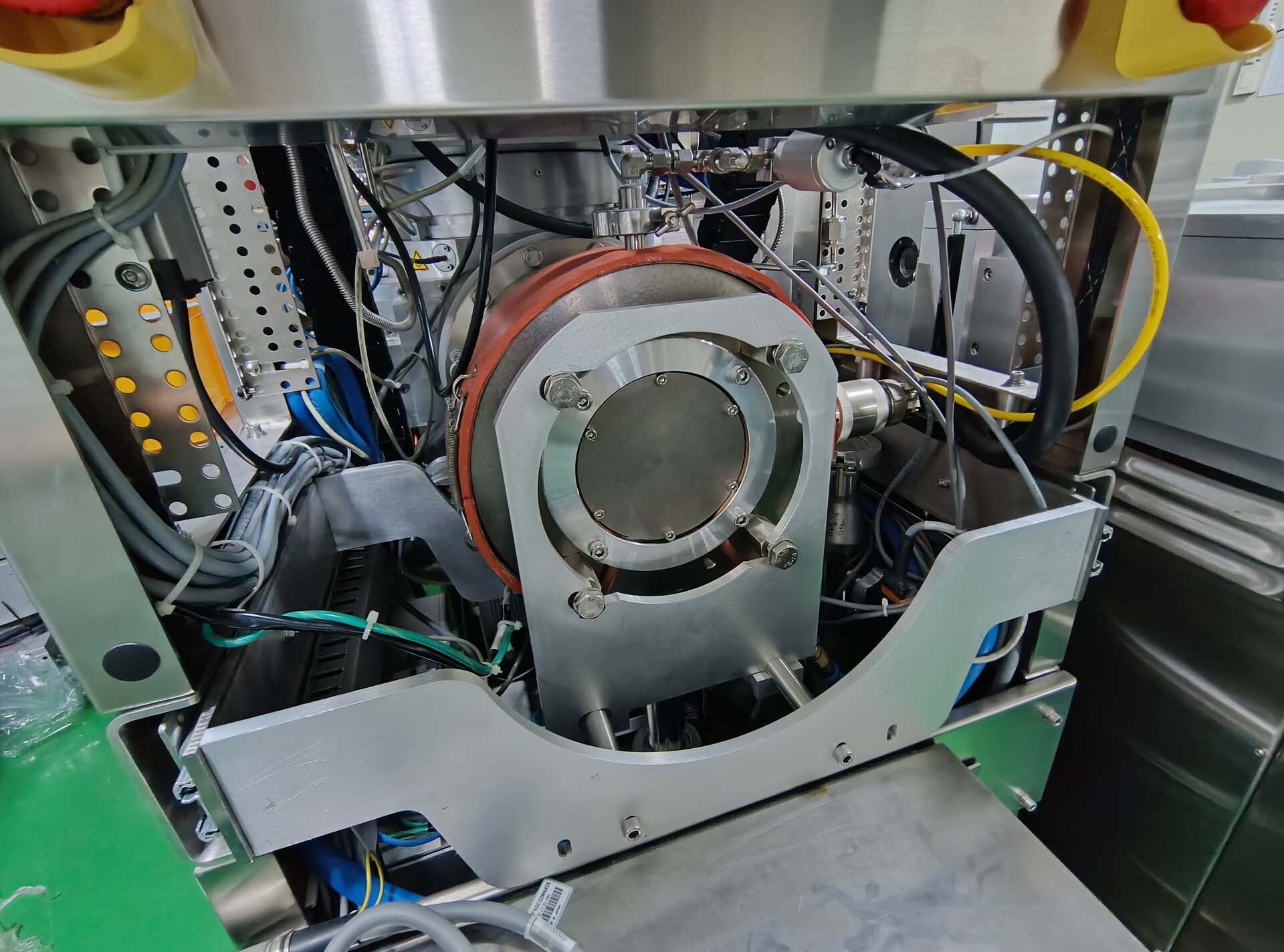 Photo Used PLASMATHERM / UNAXIS Versaline For Sale