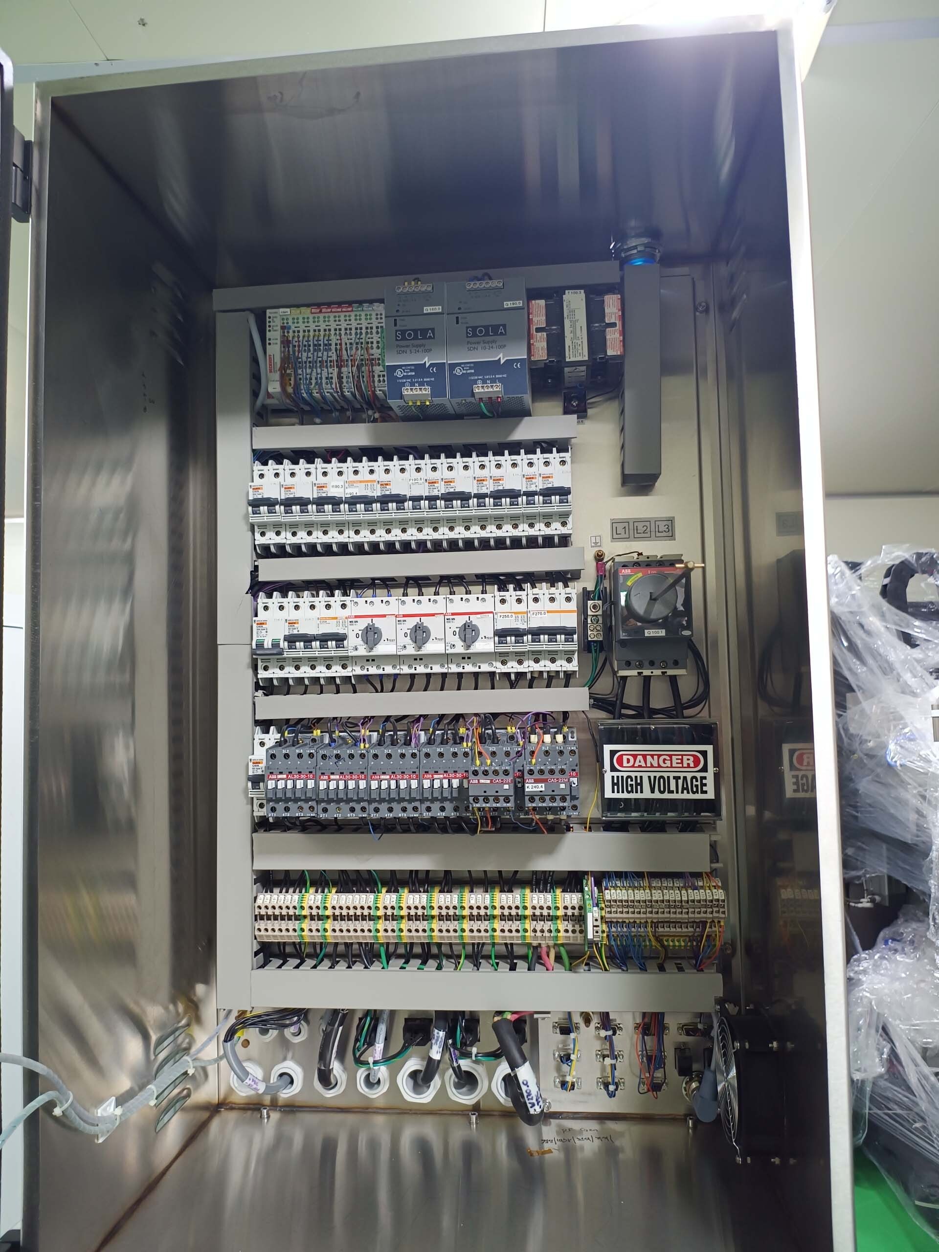 Photo Used PLASMATHERM / UNAXIS Versaline For Sale