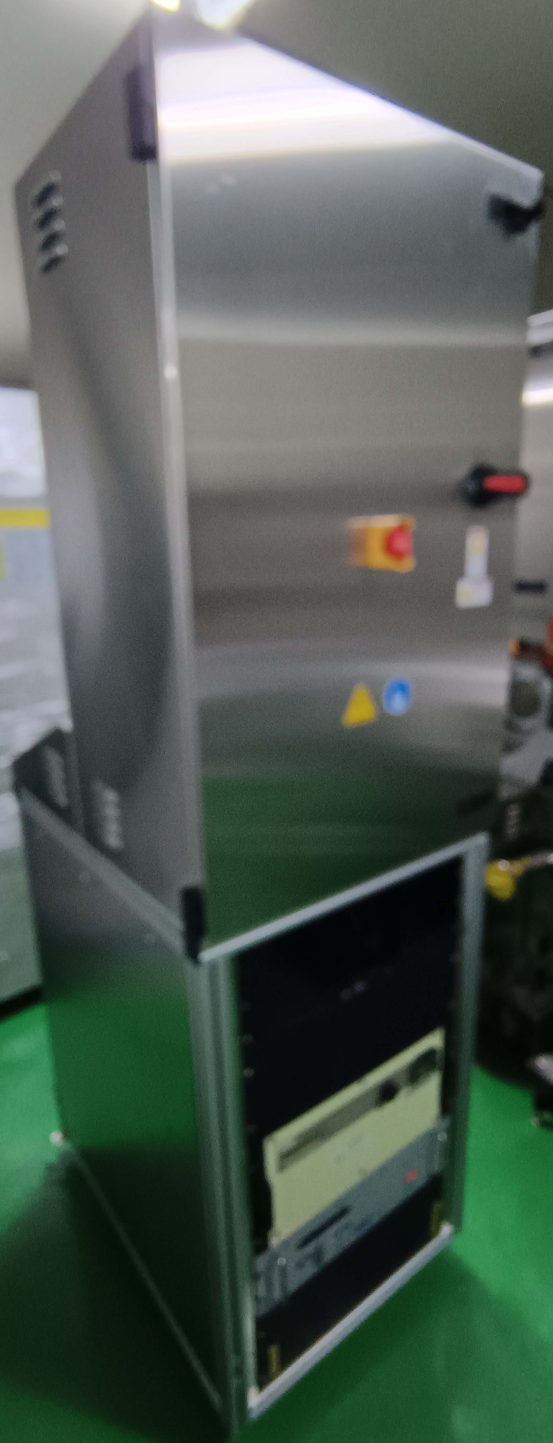 Photo Used PLASMATHERM / UNAXIS Versaline For Sale
