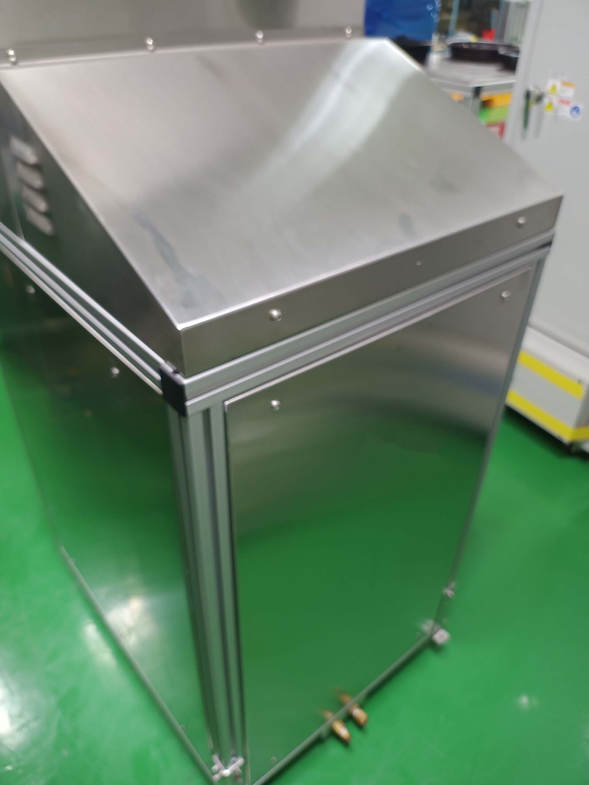 Photo Used PLASMATHERM / UNAXIS Versaline For Sale