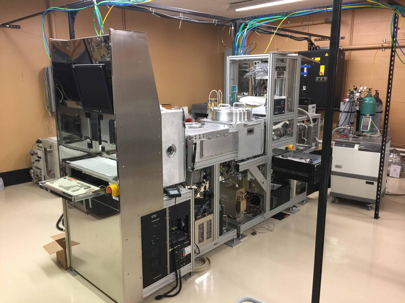 Photo Used PLASMATHERM / UNAXIS VLR 700 For Sale