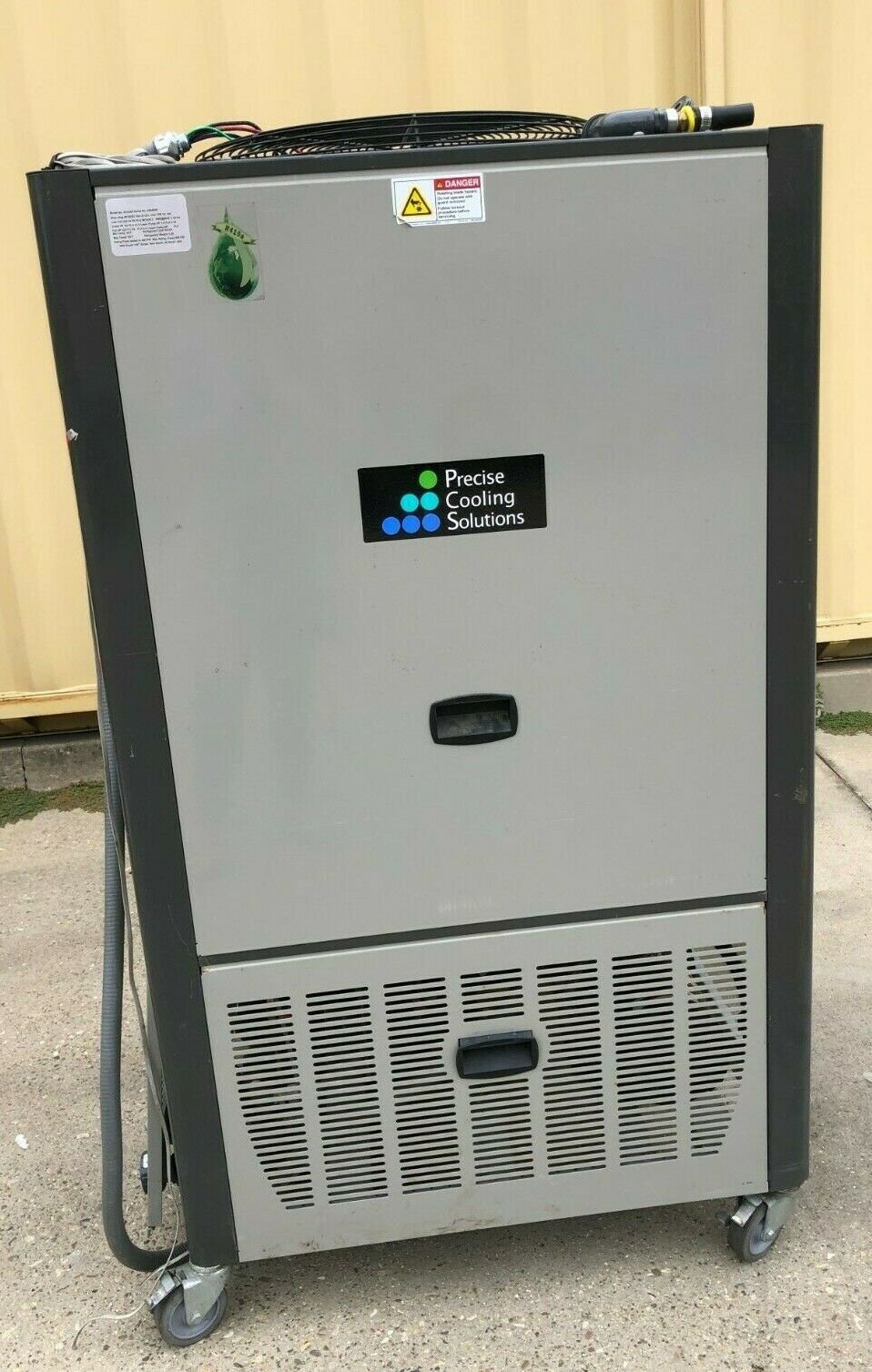 Photo Used PRECISE COOLING SOLUTIONS AC2A05 For Sale