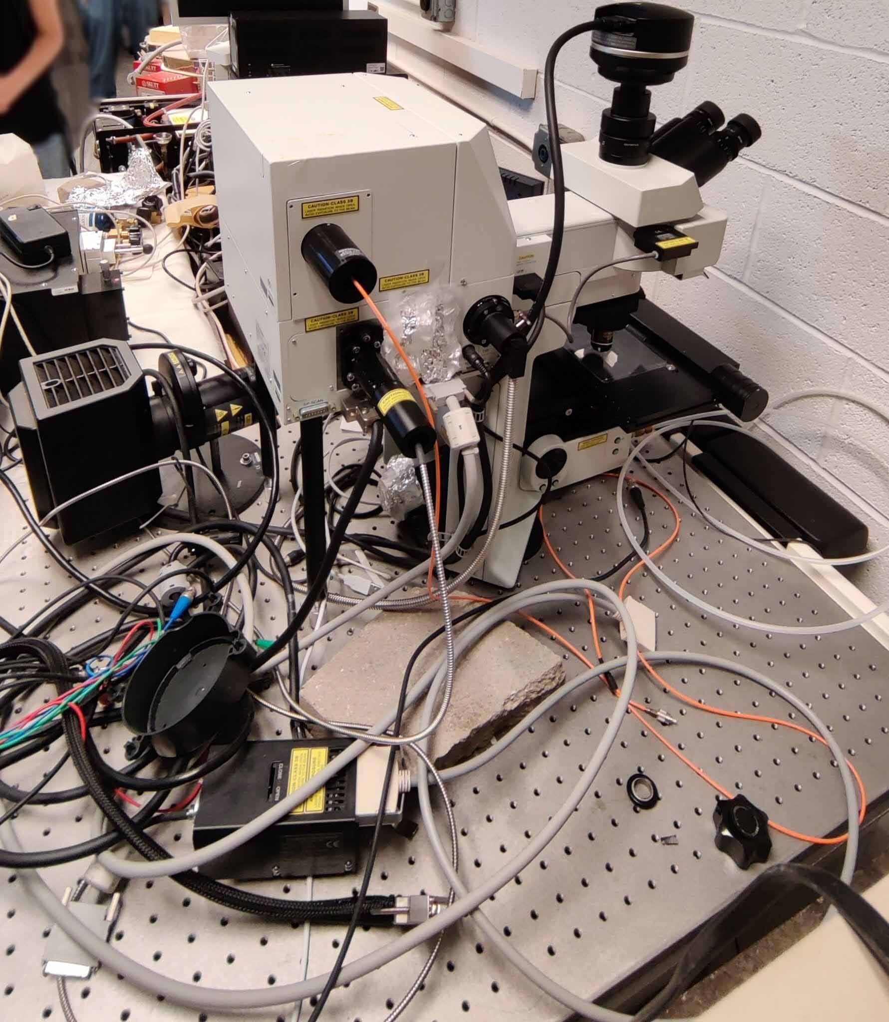 PRINCETON INSTRUMENTS / ACTON RESEARCH SpectraPro 2300i