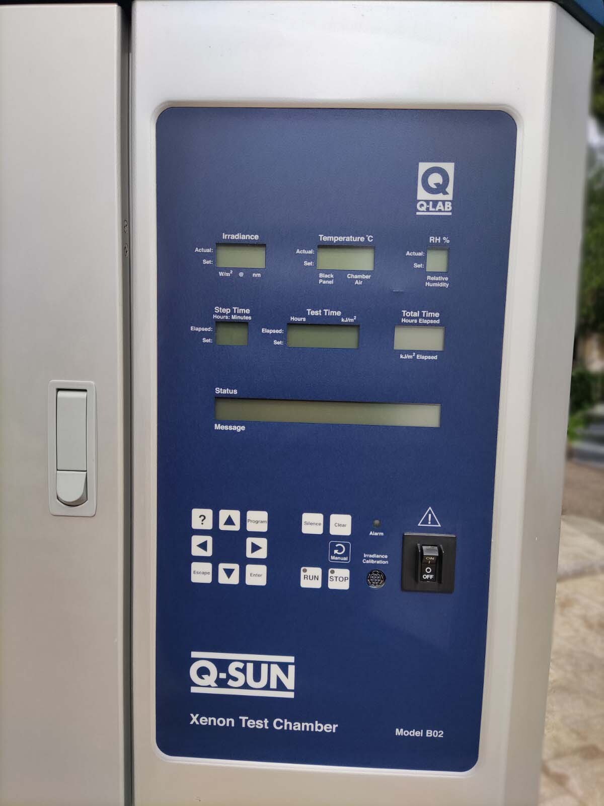 Photo Used Q-LAB Q-Sun B02S For Sale