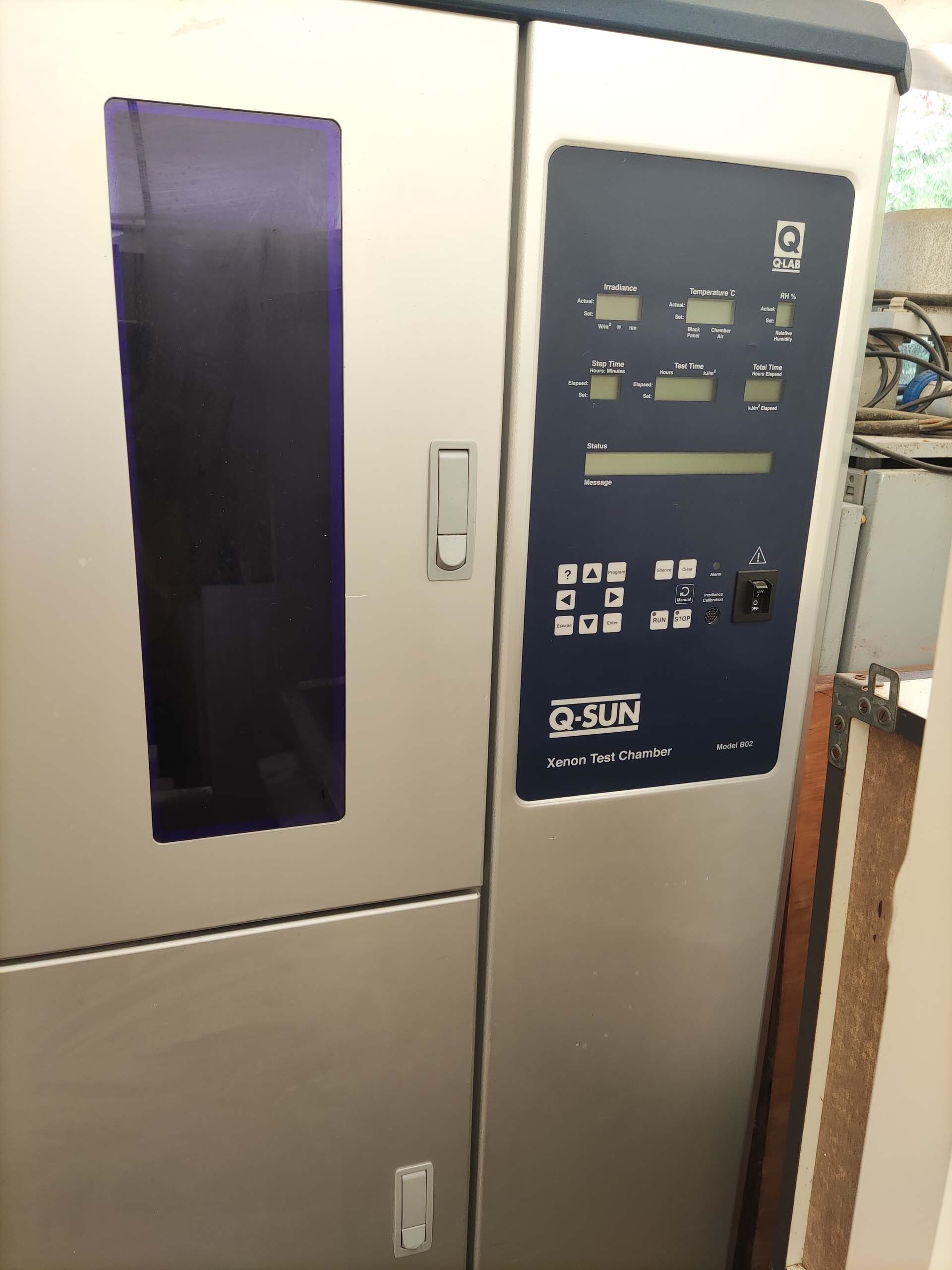Photo Used Q-LAB Q-Sun B02S For Sale