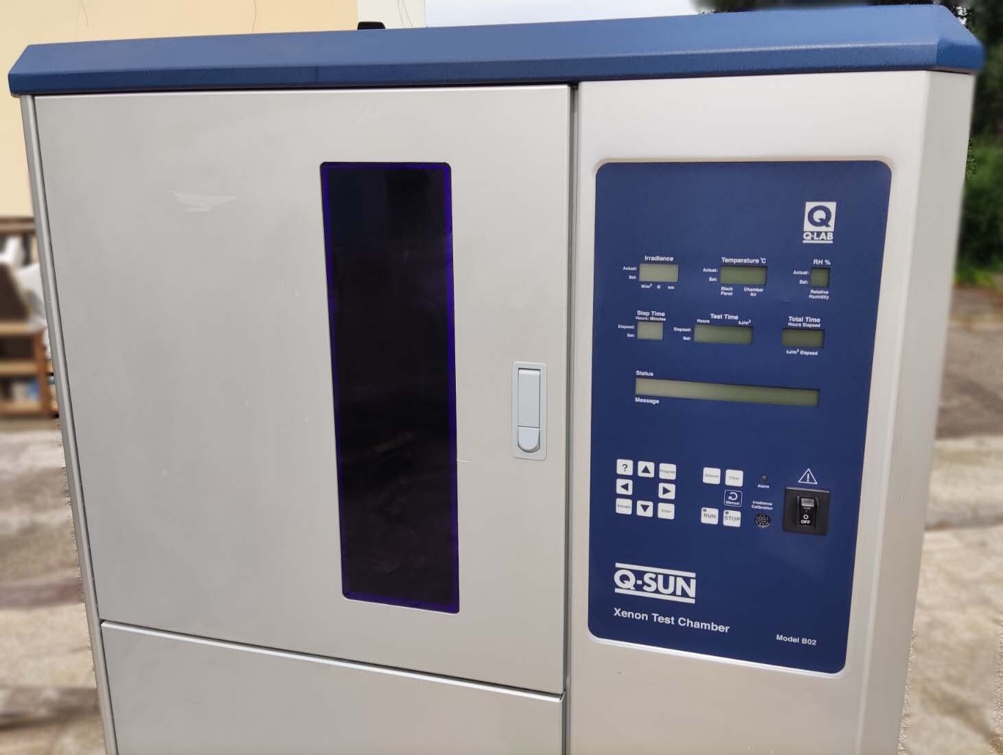 Photo Used Q-LAB Q-Sun B02S For Sale
