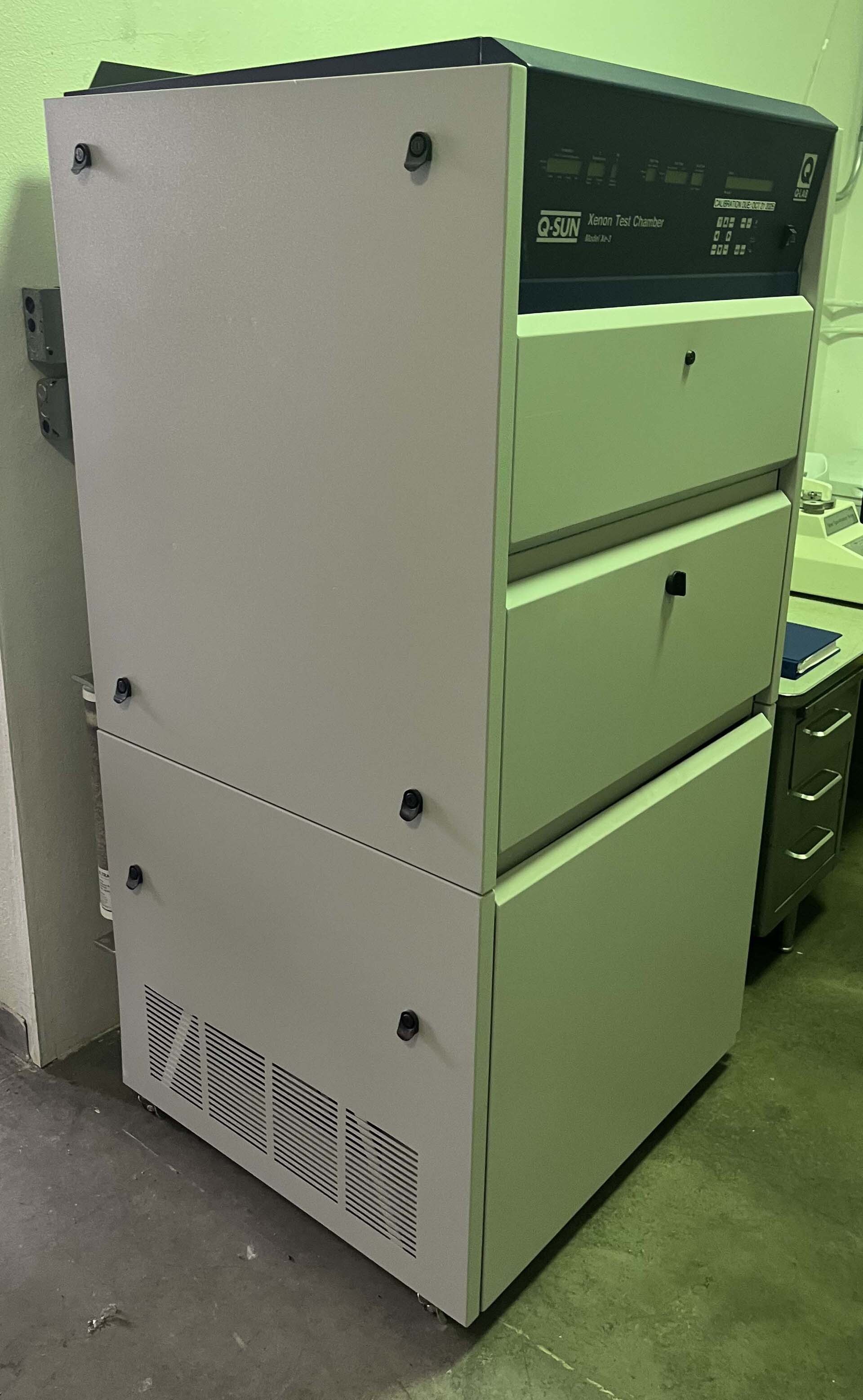 图为 已使用的 Q-LAB Q-Sun XE-3-H 待售
