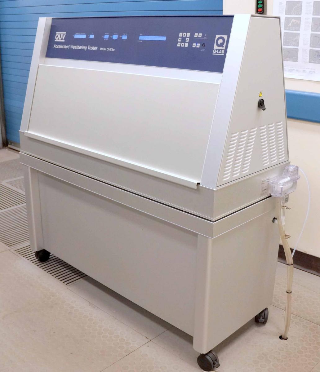 Photo Used Q-LAB QUV / SE For Sale