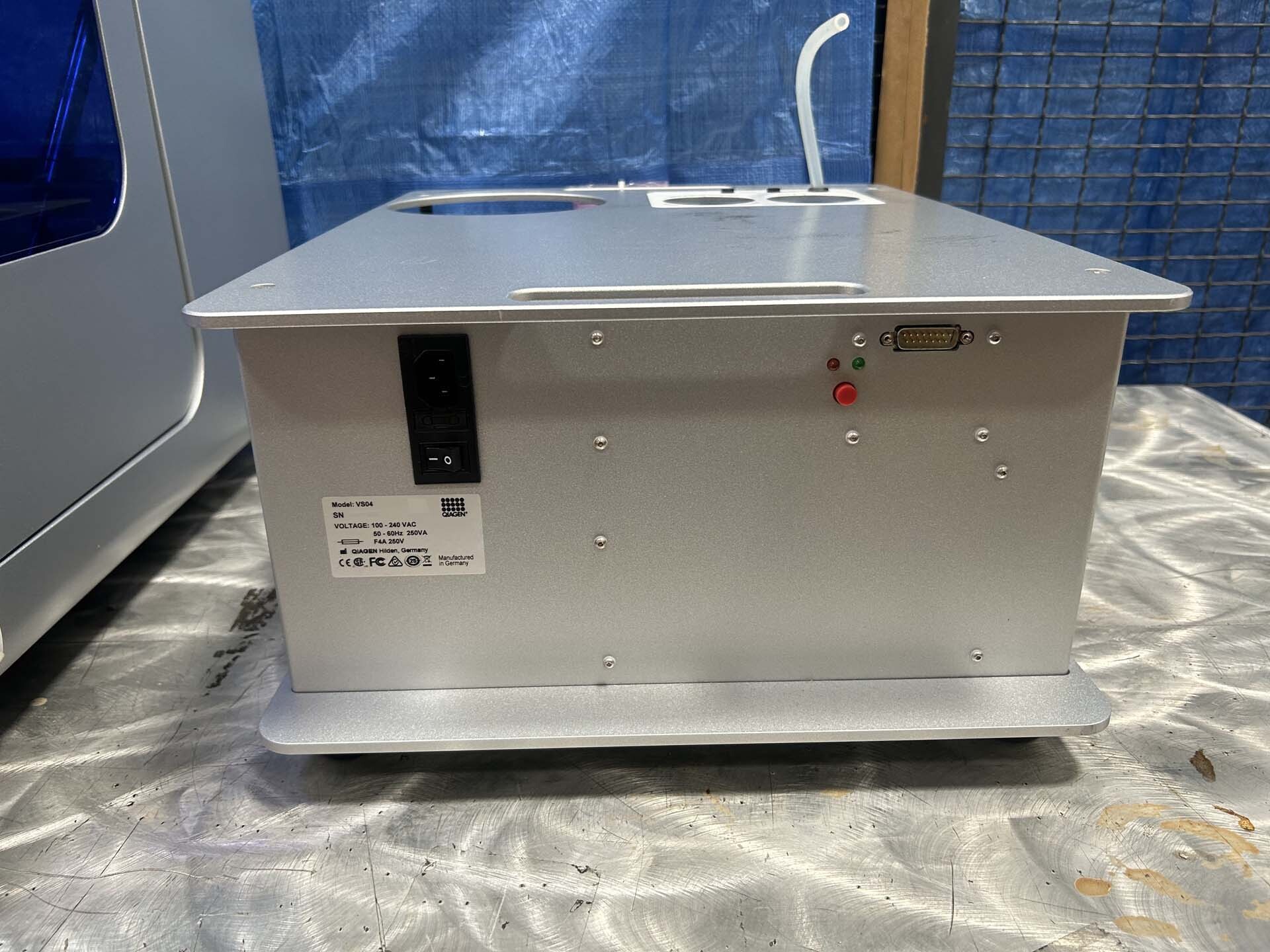 Photo Used QIAGEN QIAcube HT For Sale