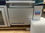 圖為 已使用的 QIAGEN QIAcube 待售