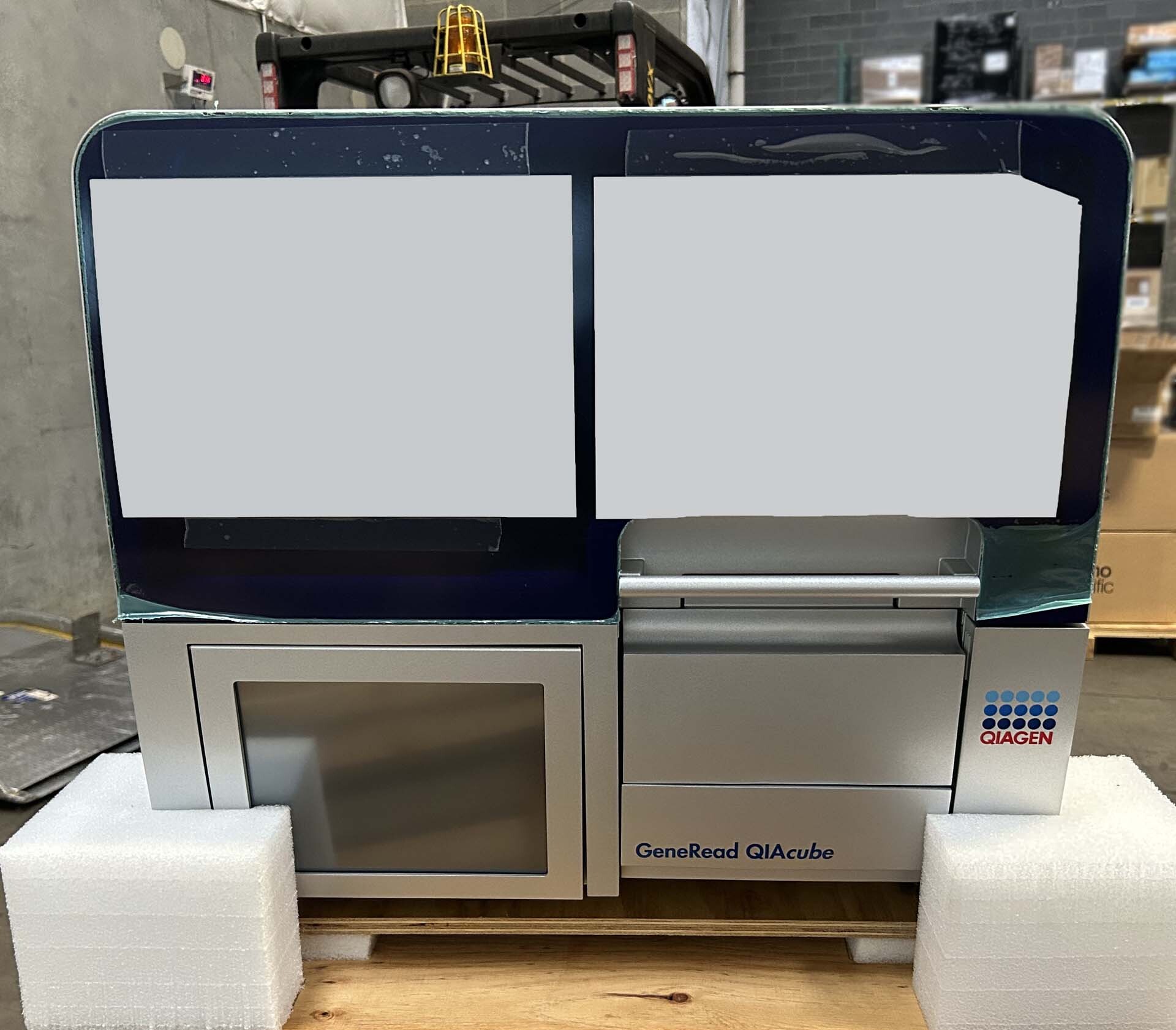圖為 已使用的 QIAGEN QIAcube 待售