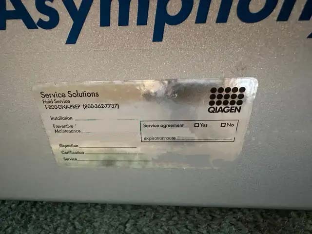 Foto Verwendet QIAGEN QiaSymphony SP Zum Verkauf