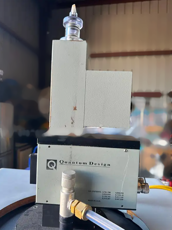 Foto Verwendet QUANTUM DESIGN MPMS XL Zum Verkauf