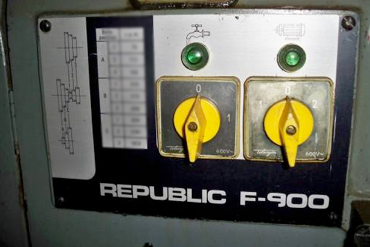 Photo Used REPUBLIC CME F-900 For Sale