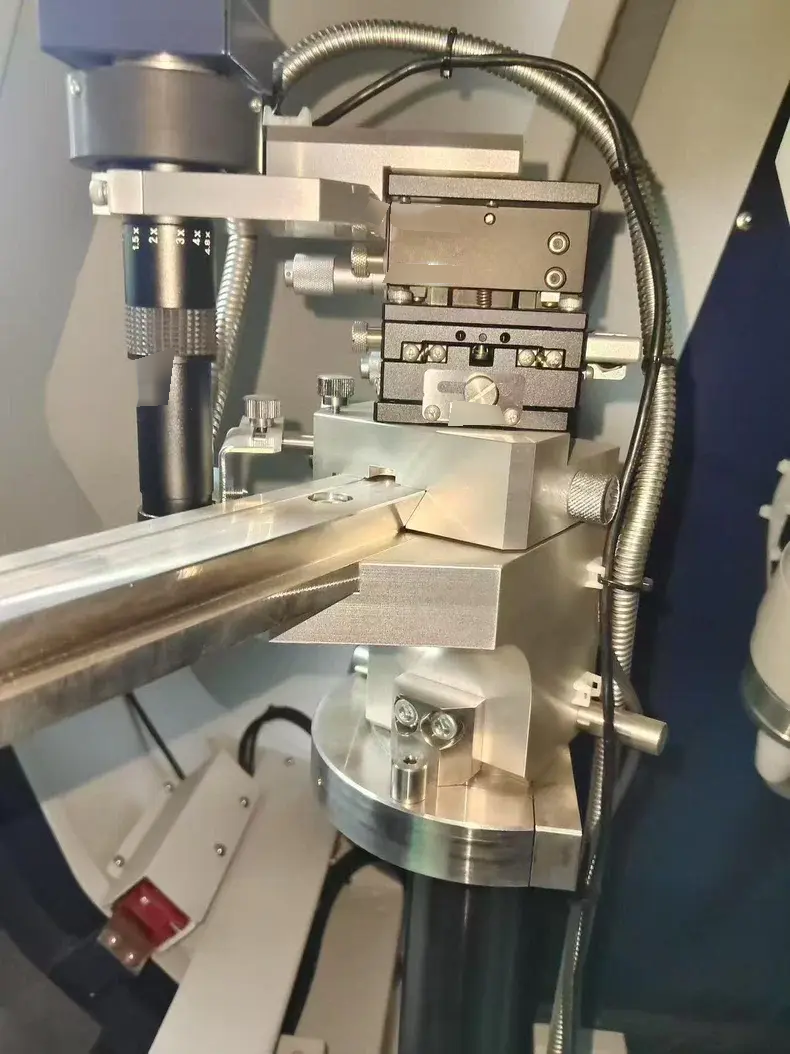 图为 已使用的 RIGAKU SmartLab 3kW 待售