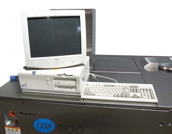 사진 사용됨 RIGAKU TXRF 300S 판매용