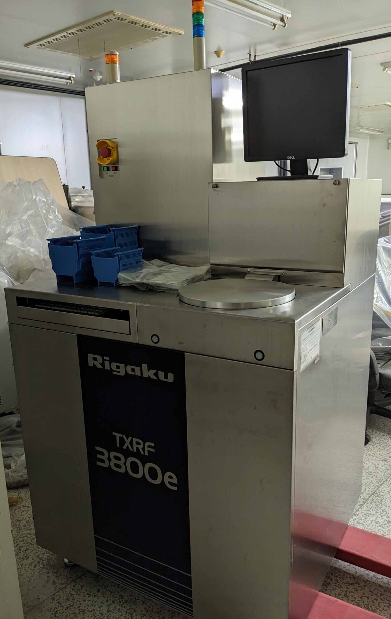 Photo Used RIGAKU TXRF 3800E For Sale