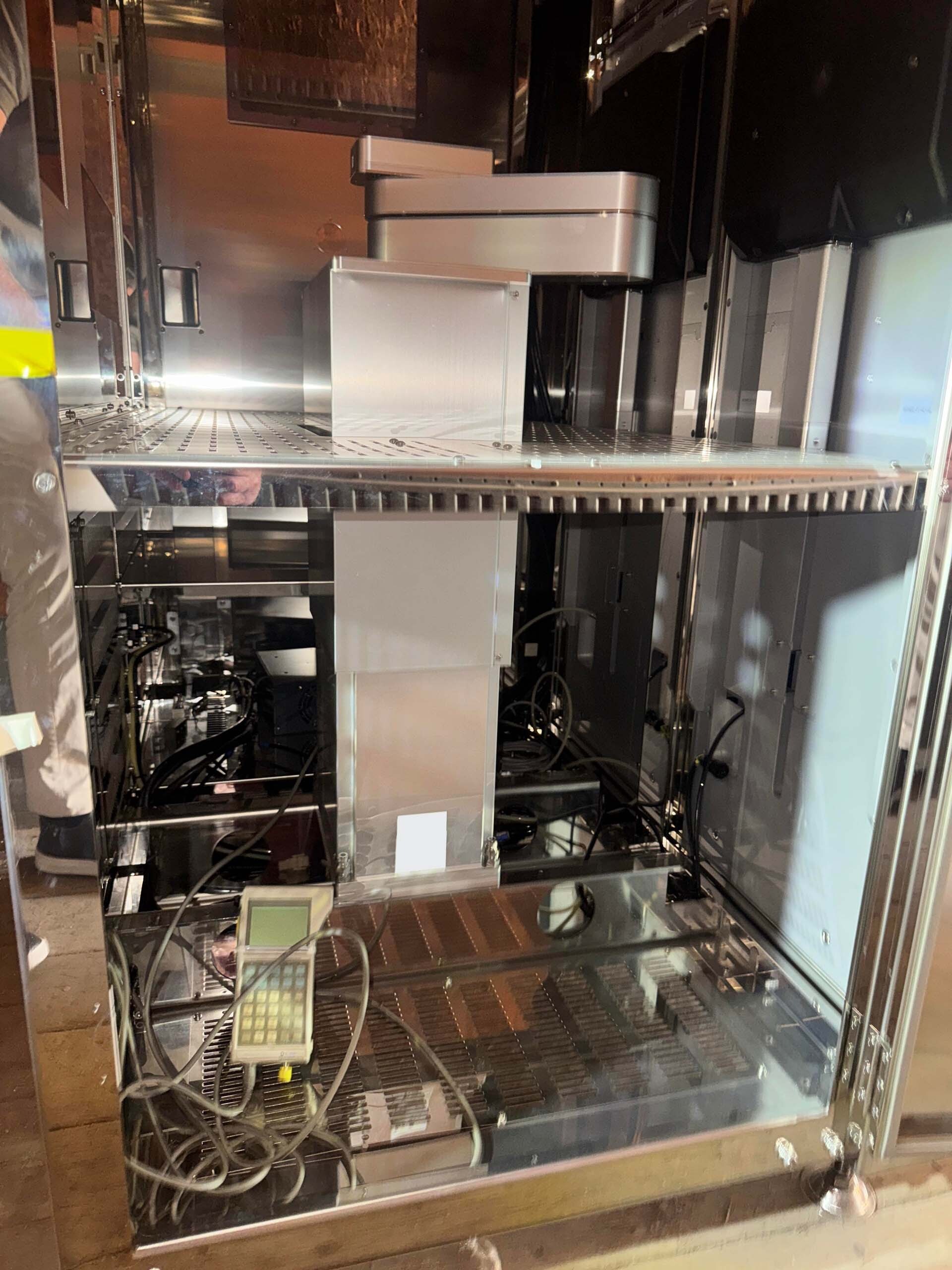 사진 사용됨 RIGAKU TXRF V300 판매용
