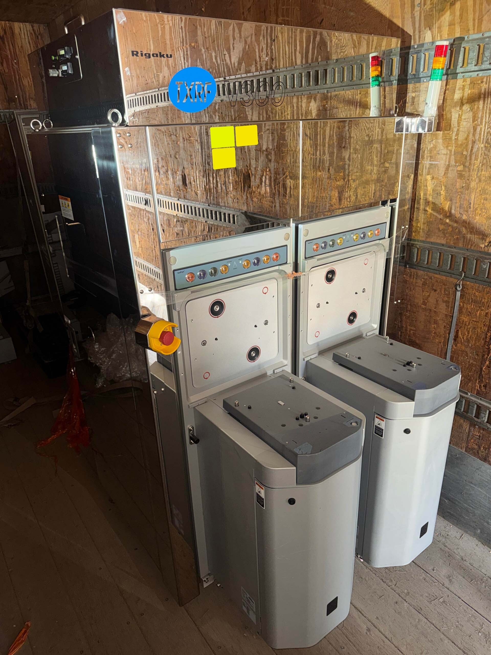 사진 사용됨 RIGAKU TXRF V300 판매용