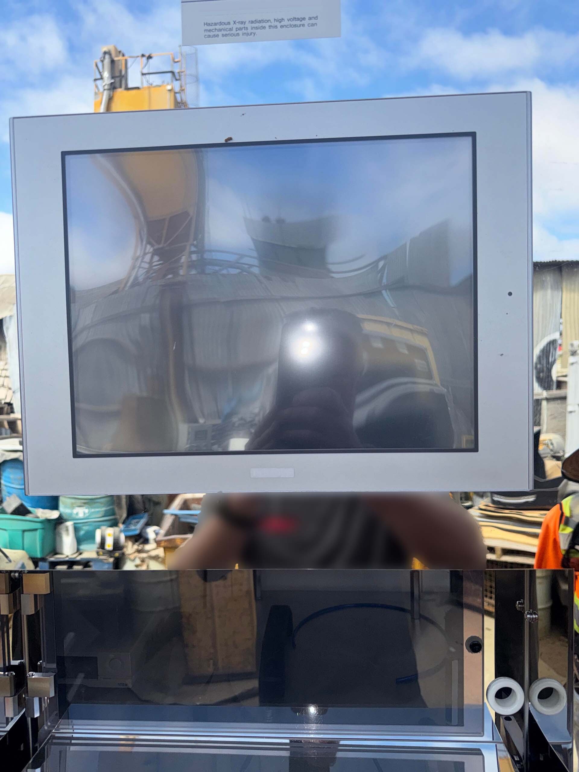 사진 사용됨 RIGAKU TXRF V300 판매용