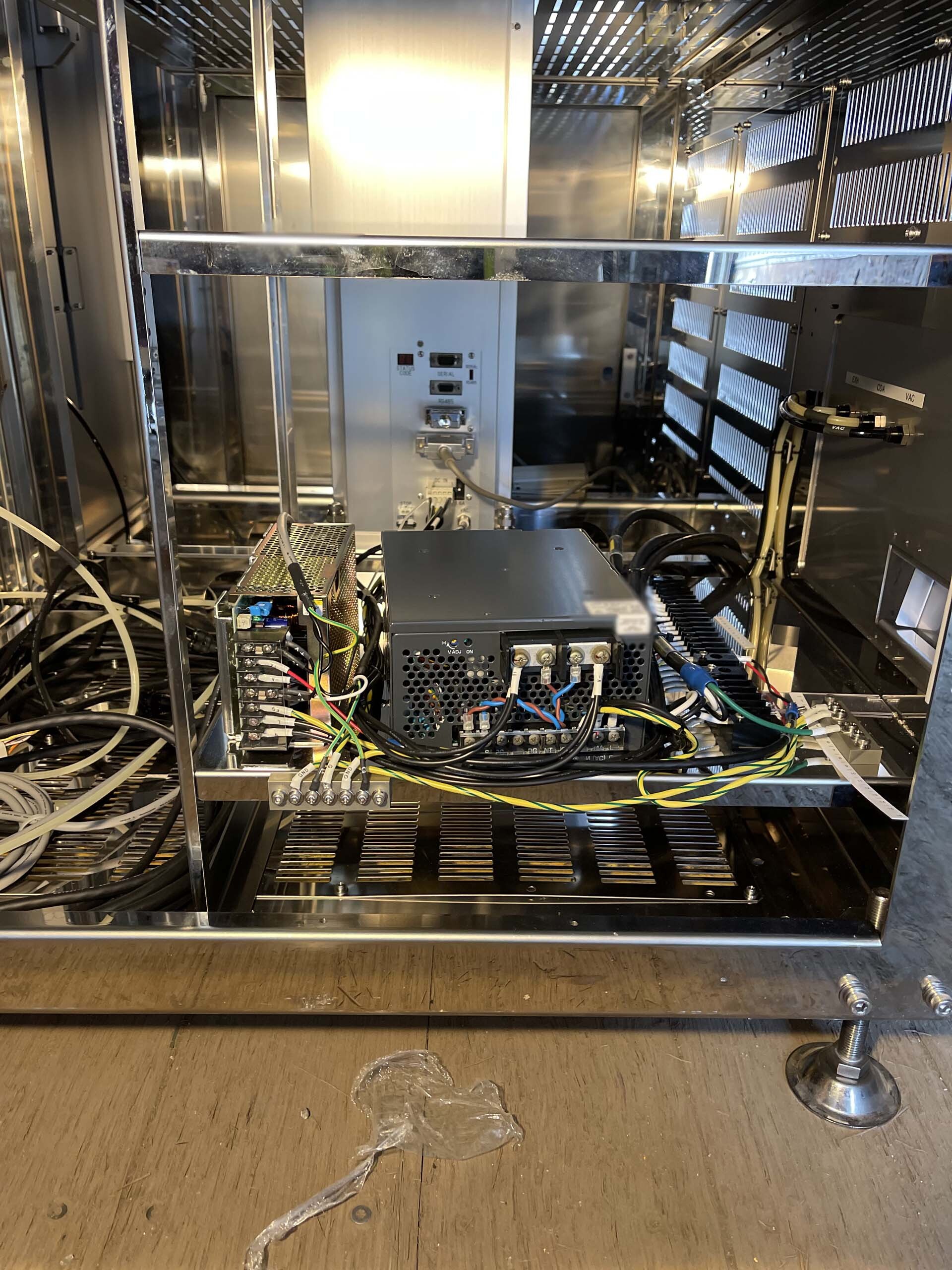 圖為 已使用的 RIGAKU TXRF V300 待售