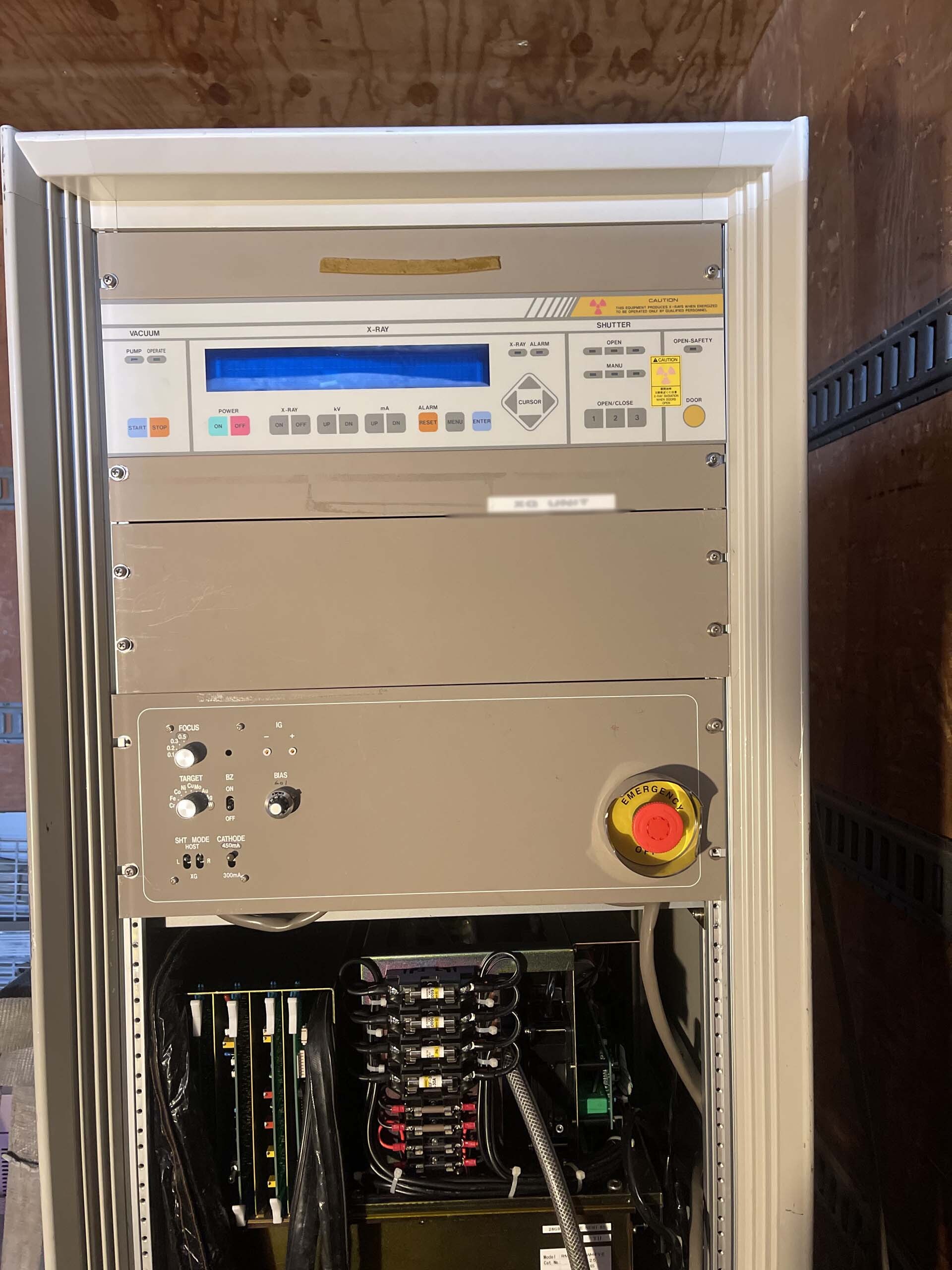 圖為 已使用的 RIGAKU TXRF V300 待售