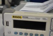 圖為 已使用的 RIGOL DG1022 待售