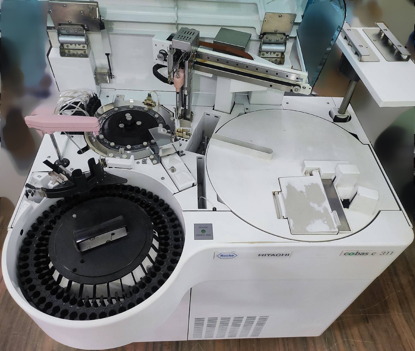 フォト（写真） 使用される ROCHE / HITACHI Cobas c 311 販売のために