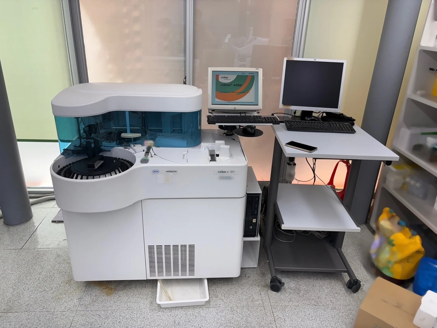 Photo Utilisé ROCHE Cobas C311 À vendre