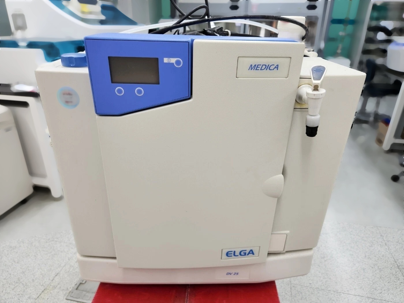 Photo Utilisé ROCHE Cobas C311 À vendre