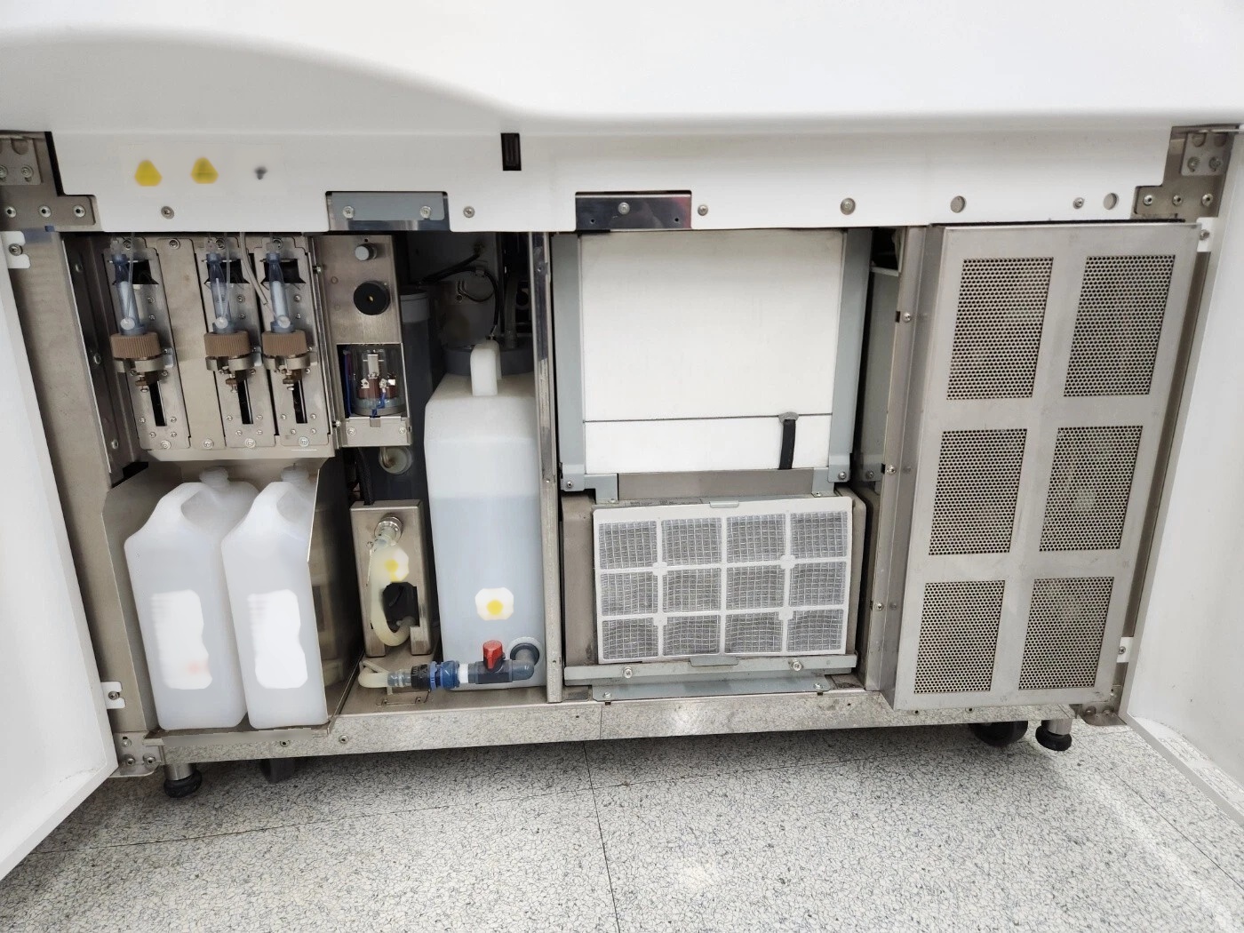 Photo Utilisé ROCHE Cobas C311 À vendre