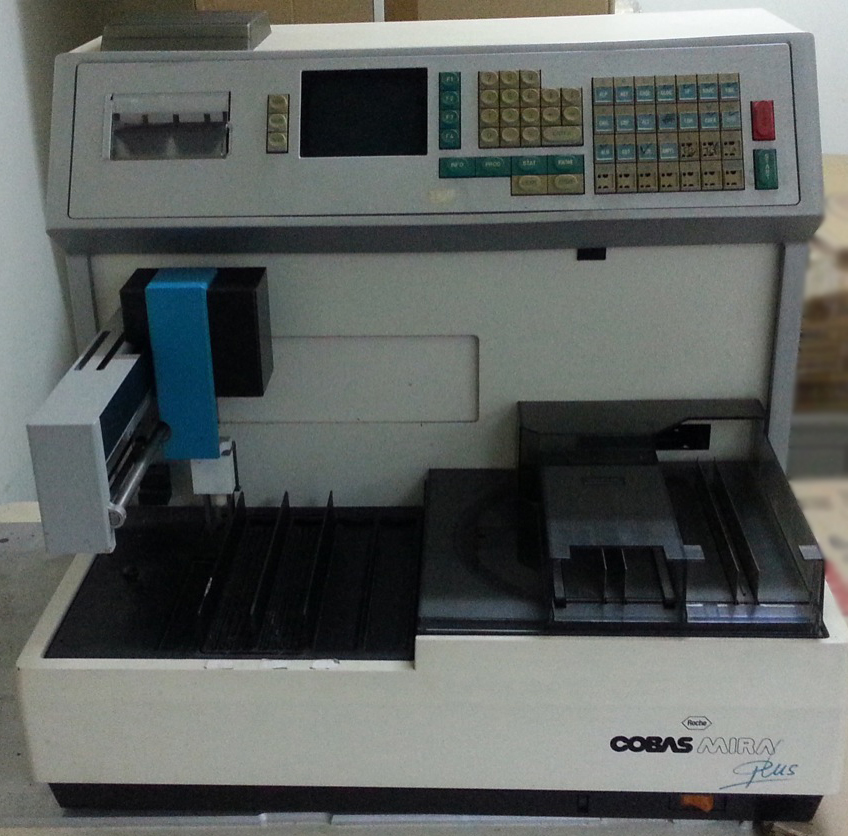 Photo Used ROCHE Cobas Mira Plus CC For Sale