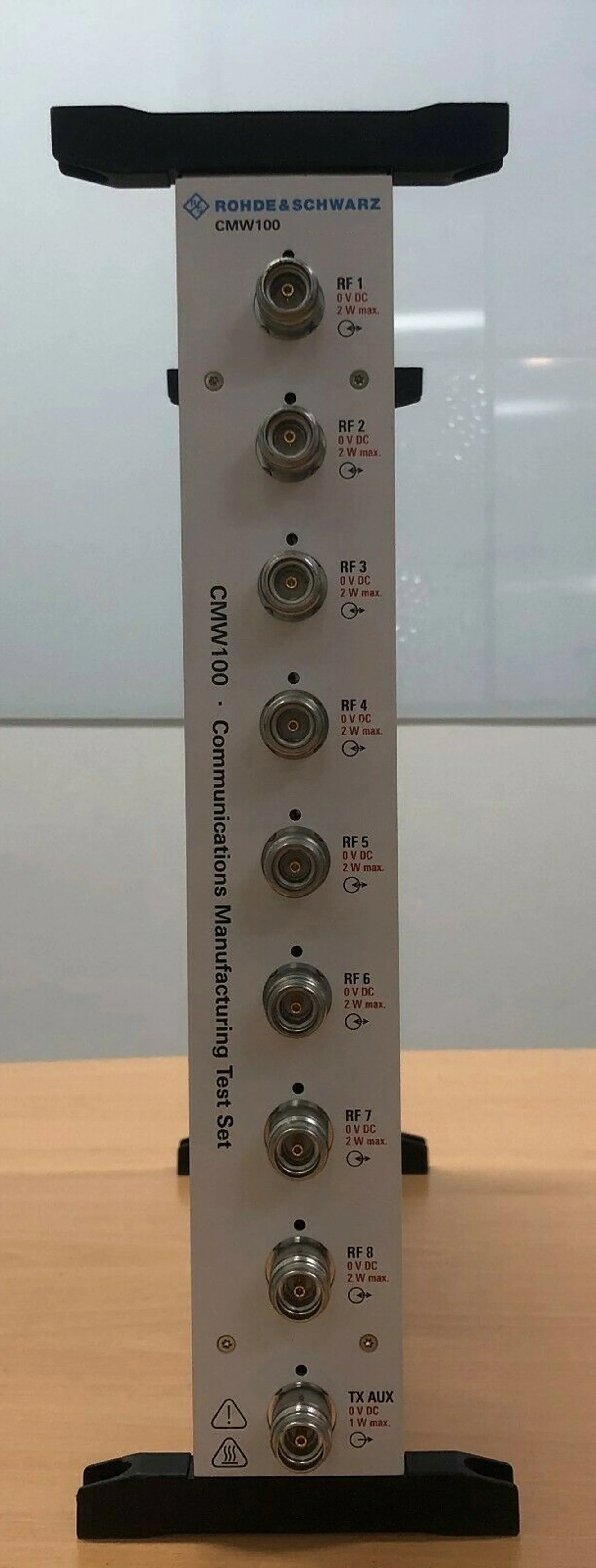 ROHDE & SCHWARZ CMW 100 電子試験装置 はセール価格 293609104 で使用されています > CAE から購入