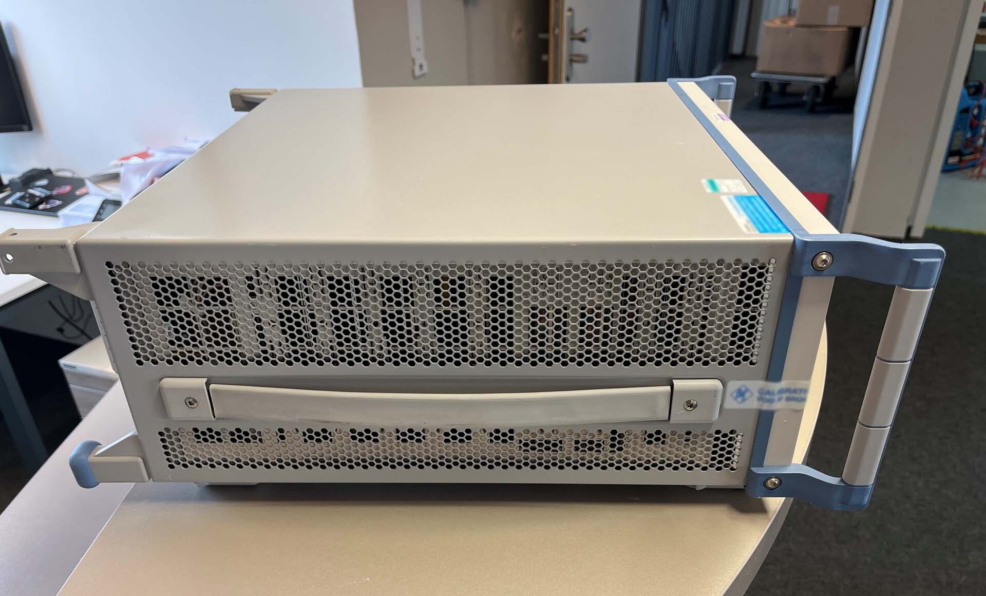 사진 사용됨 ROHDE & SCHWARZ CMW 500 판매용