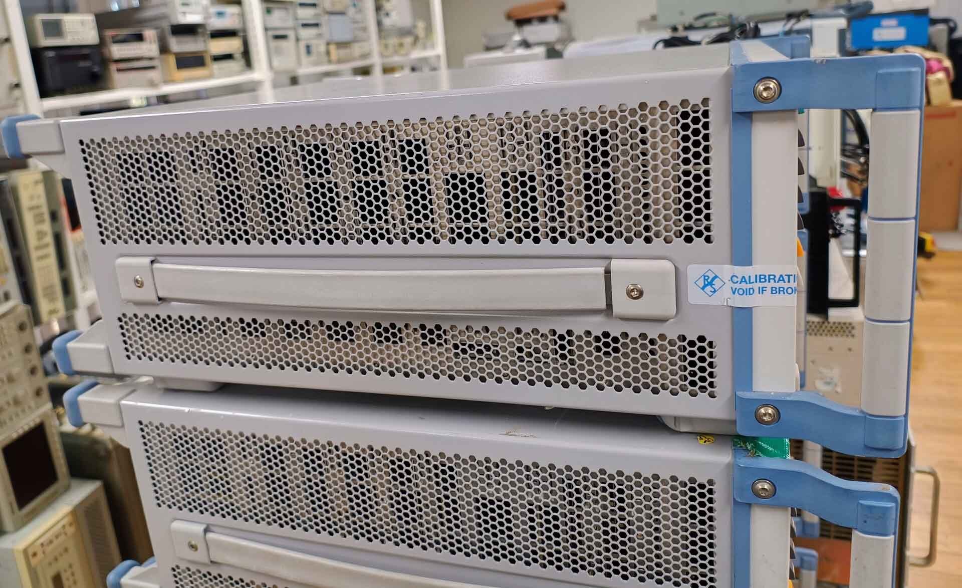 Photo Used ROHDE & SCHWARZ CMW 500 For Sale