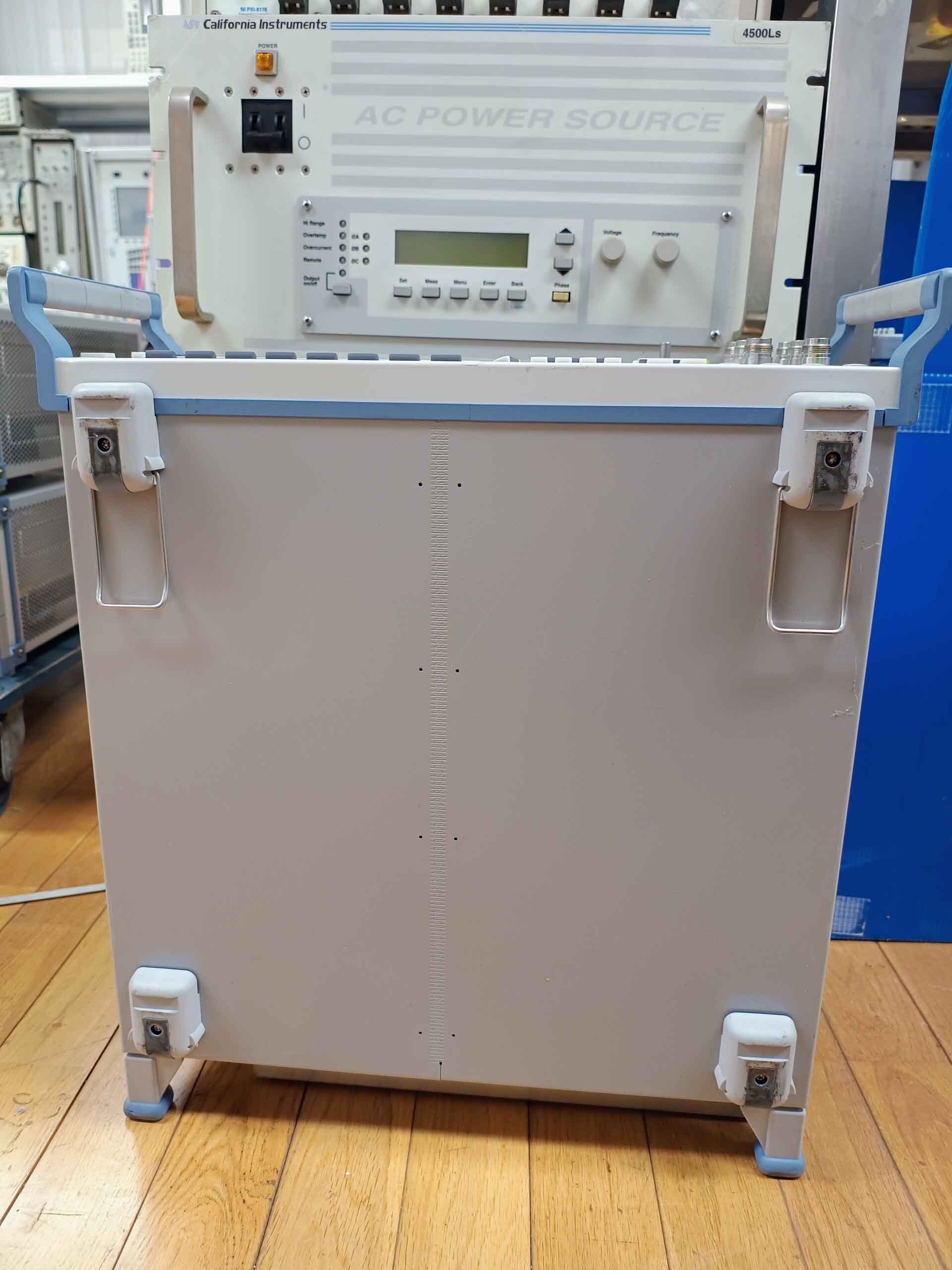 Photo Used ROHDE & SCHWARZ CMW 500 For Sale