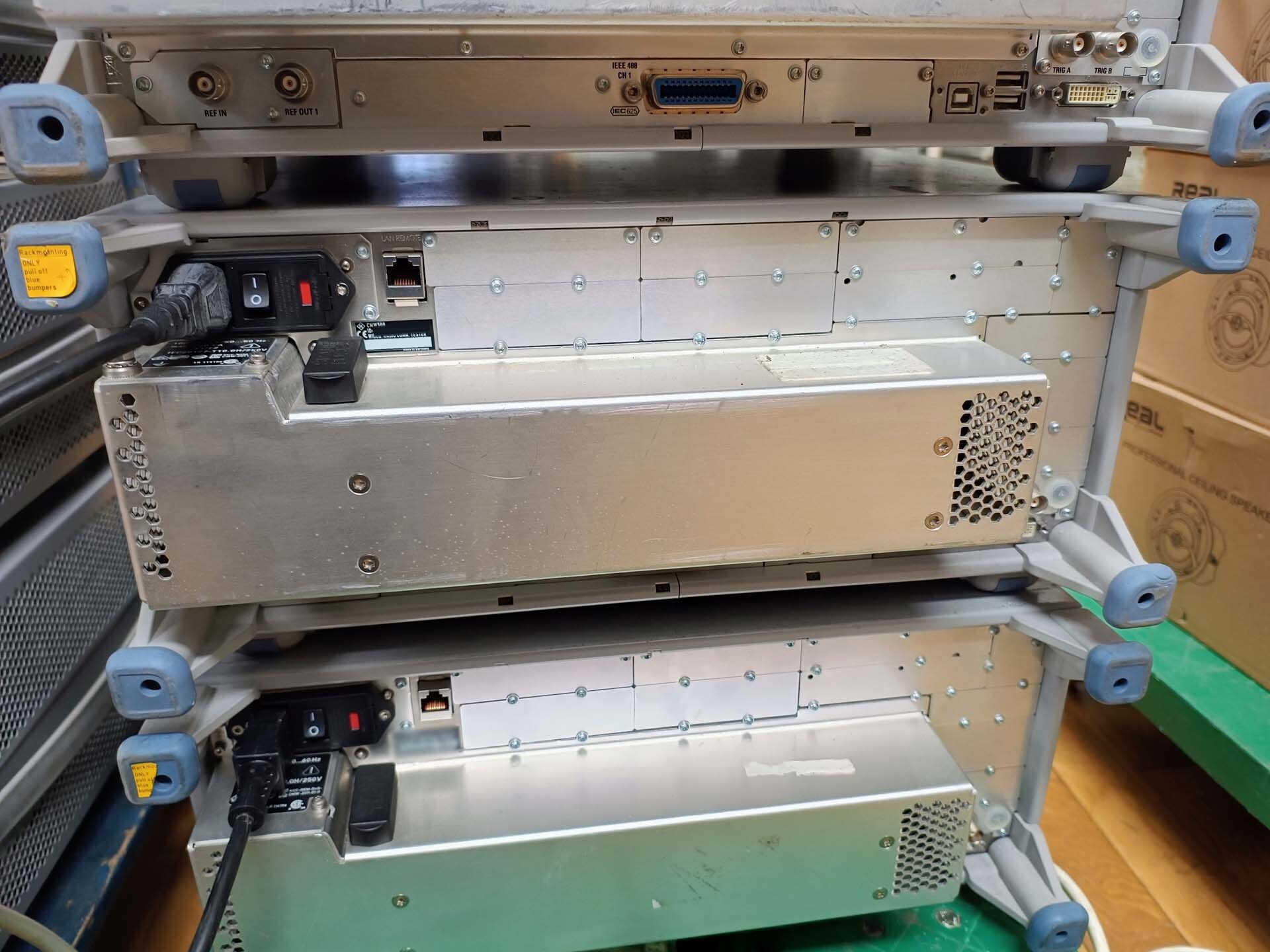 Photo Used ROHDE & SCHWARZ CMW 500 For Sale