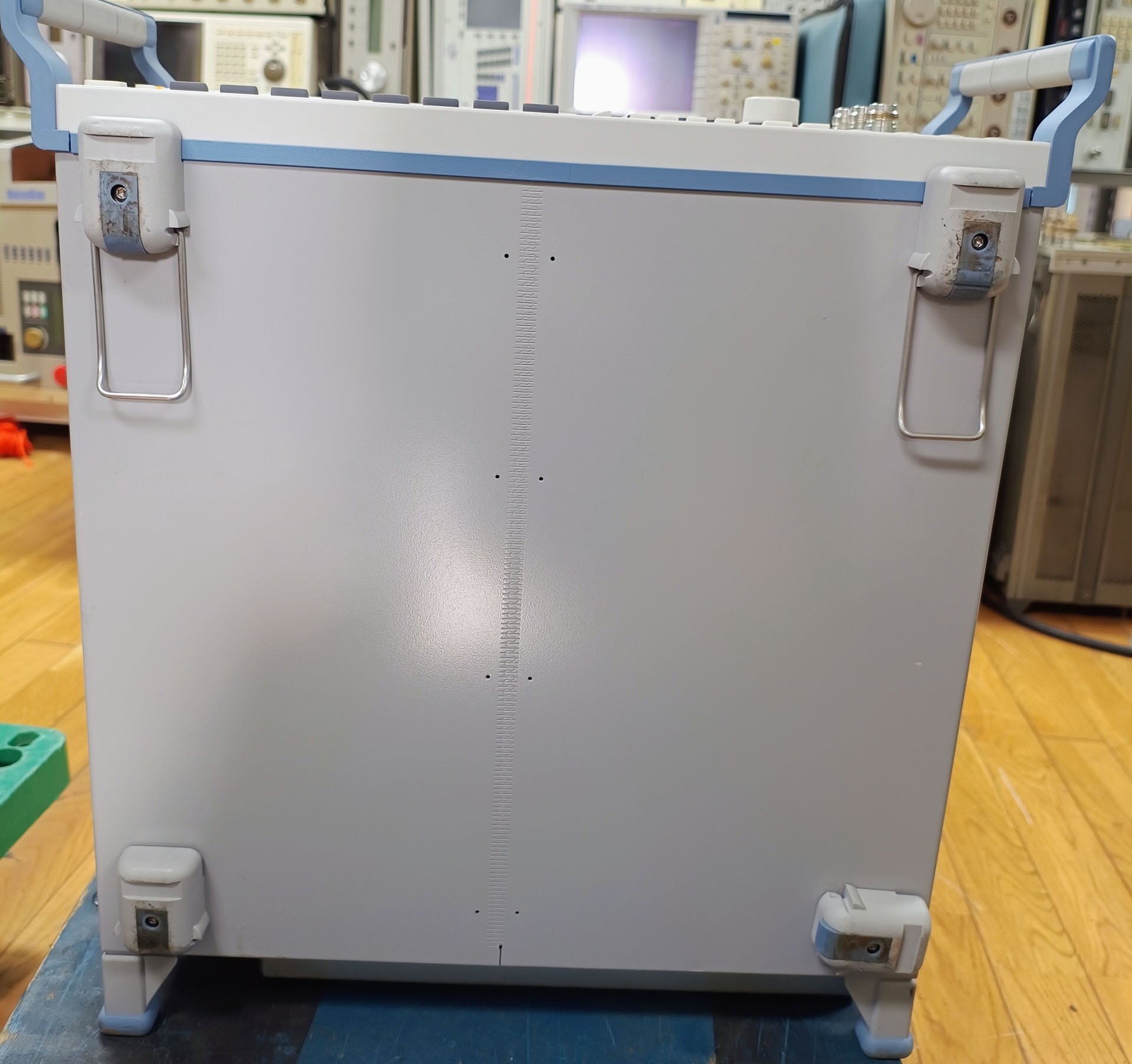 Photo Used ROHDE & SCHWARZ CMW 500 For Sale