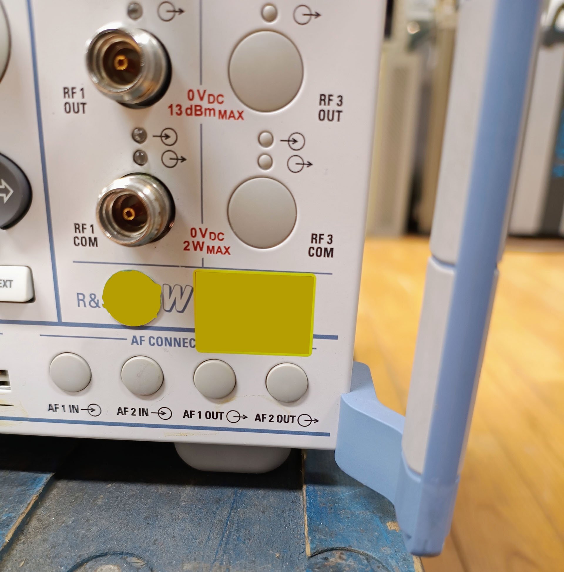 Photo Used ROHDE & SCHWARZ CMW 500 For Sale