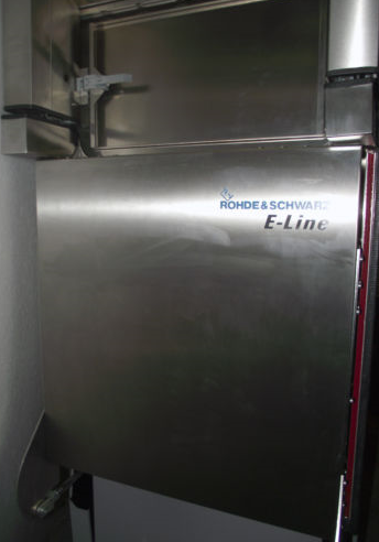 Photo Used ROHDE & SCHWARZ E-Line For Sale